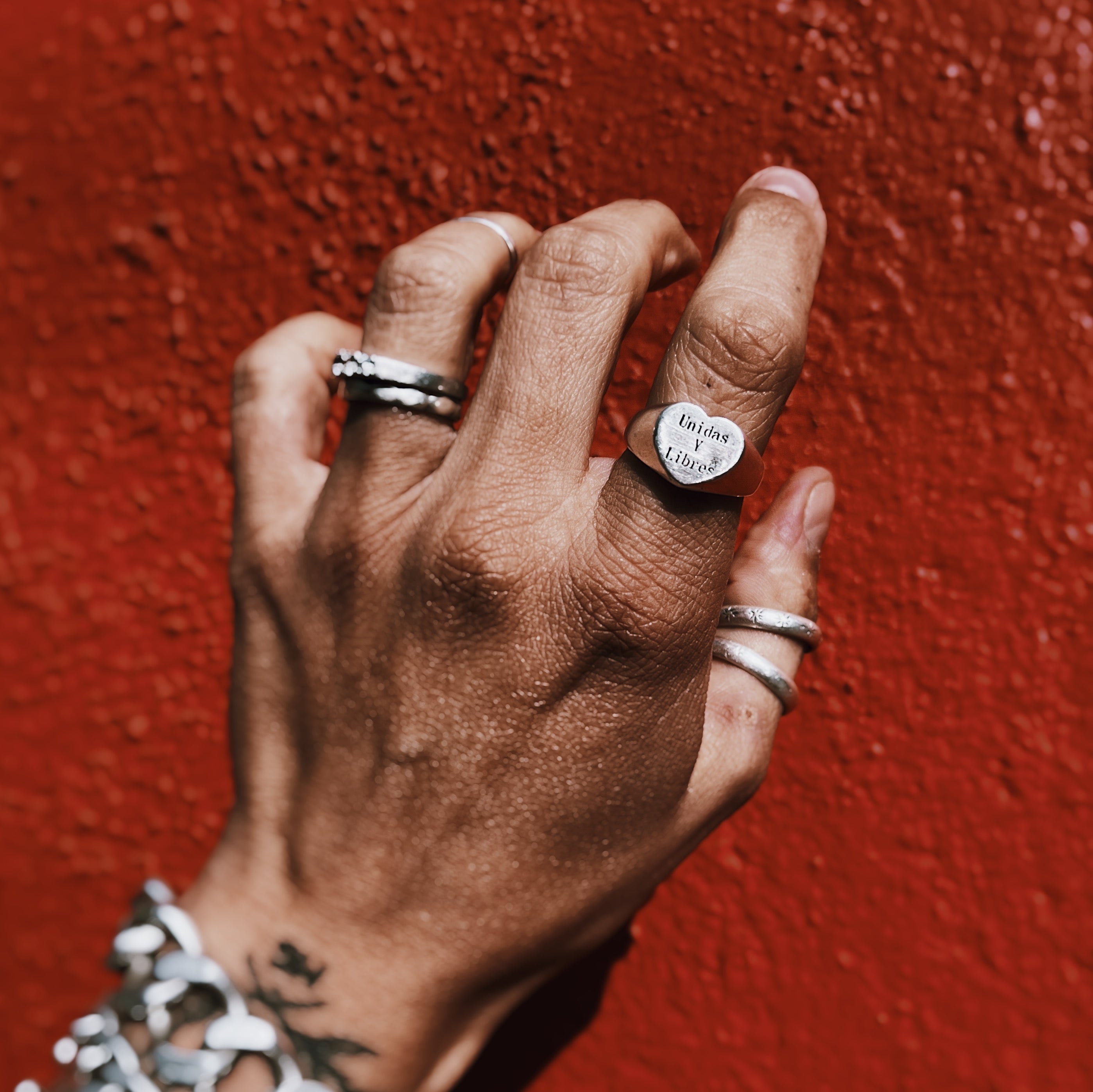 Anillo Sello 8M - Unidas y Libres