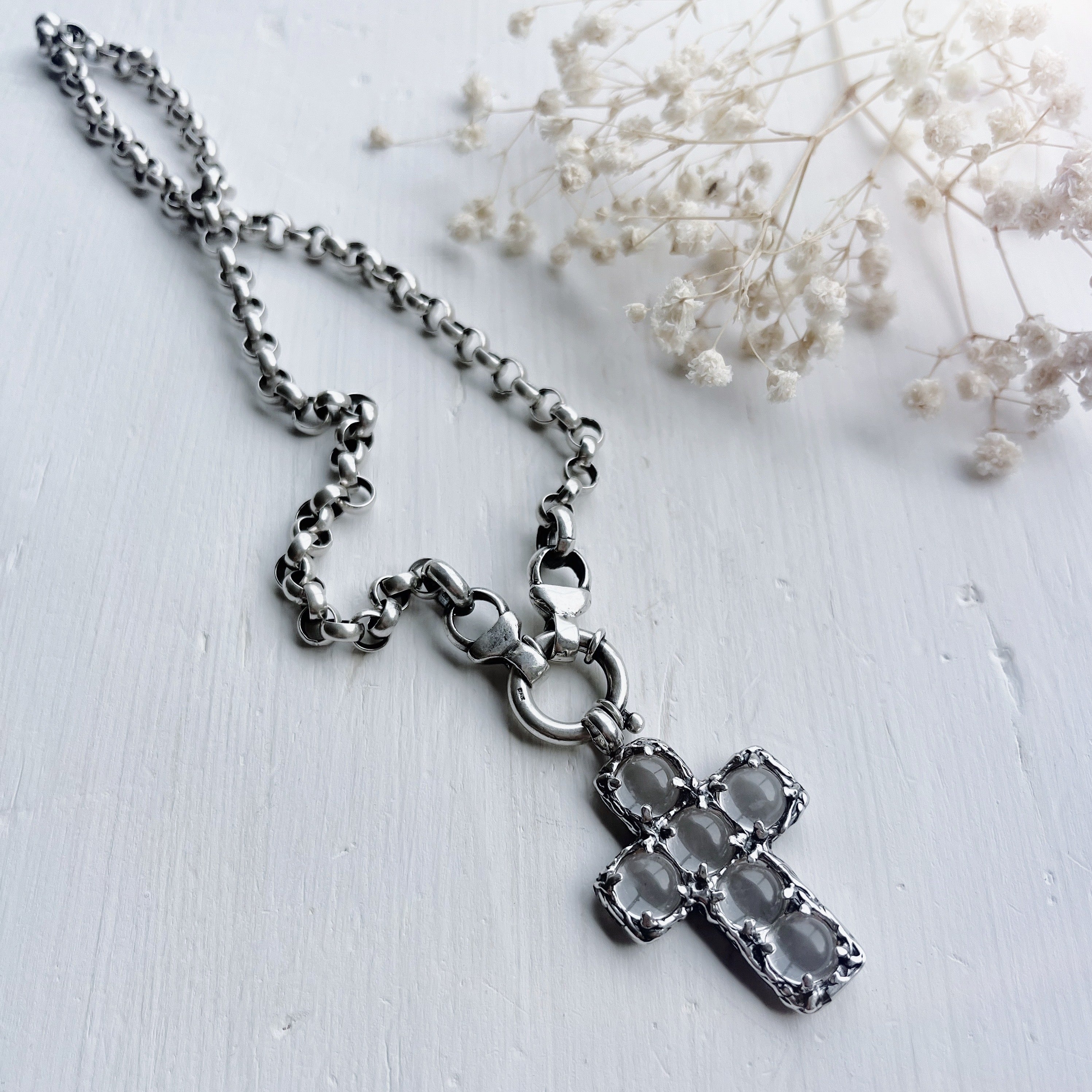 Colgante Rock & Cross (Varias Piedras)