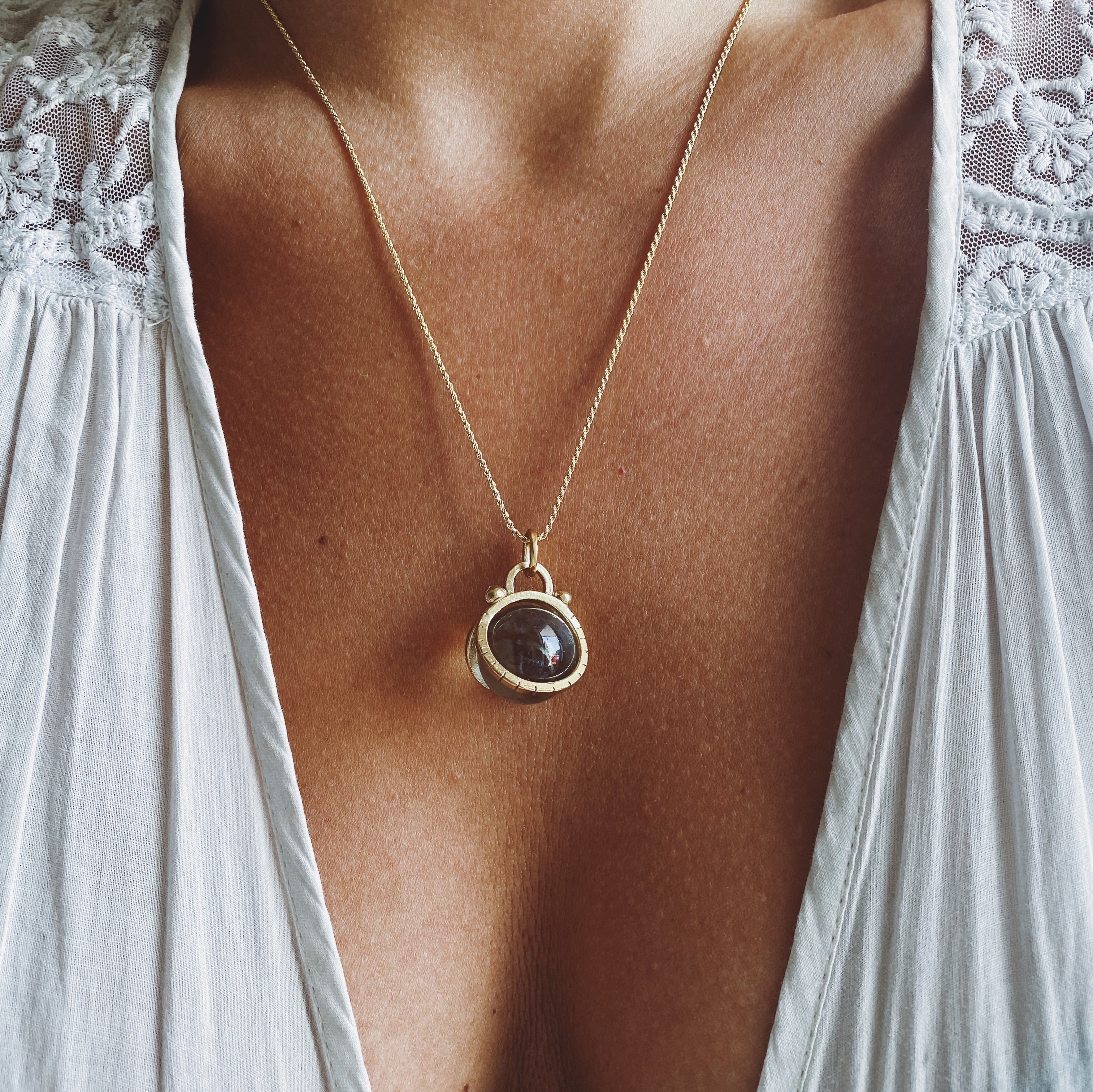 Collar Halo Aura Silver “xs” Gold