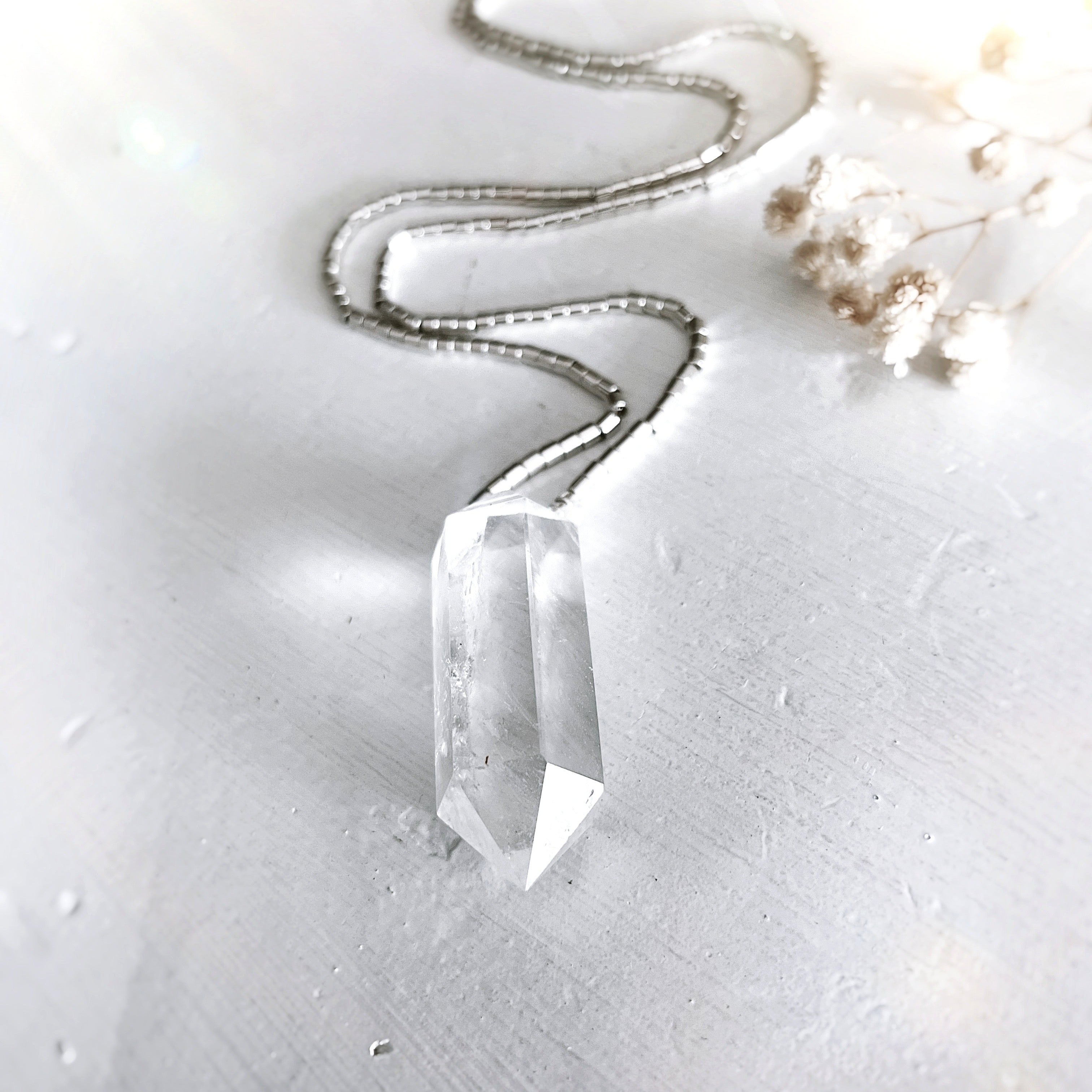 Collar Totem y mostacillas