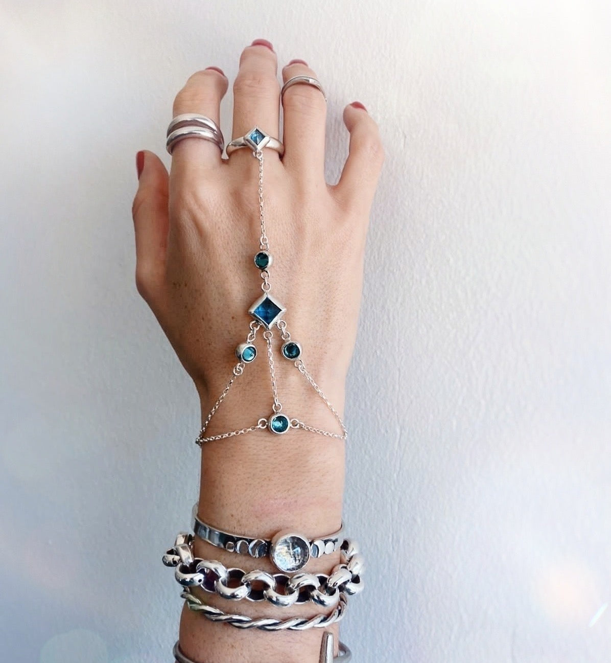 Hand Chain Jordana / Topacios PREVENTA