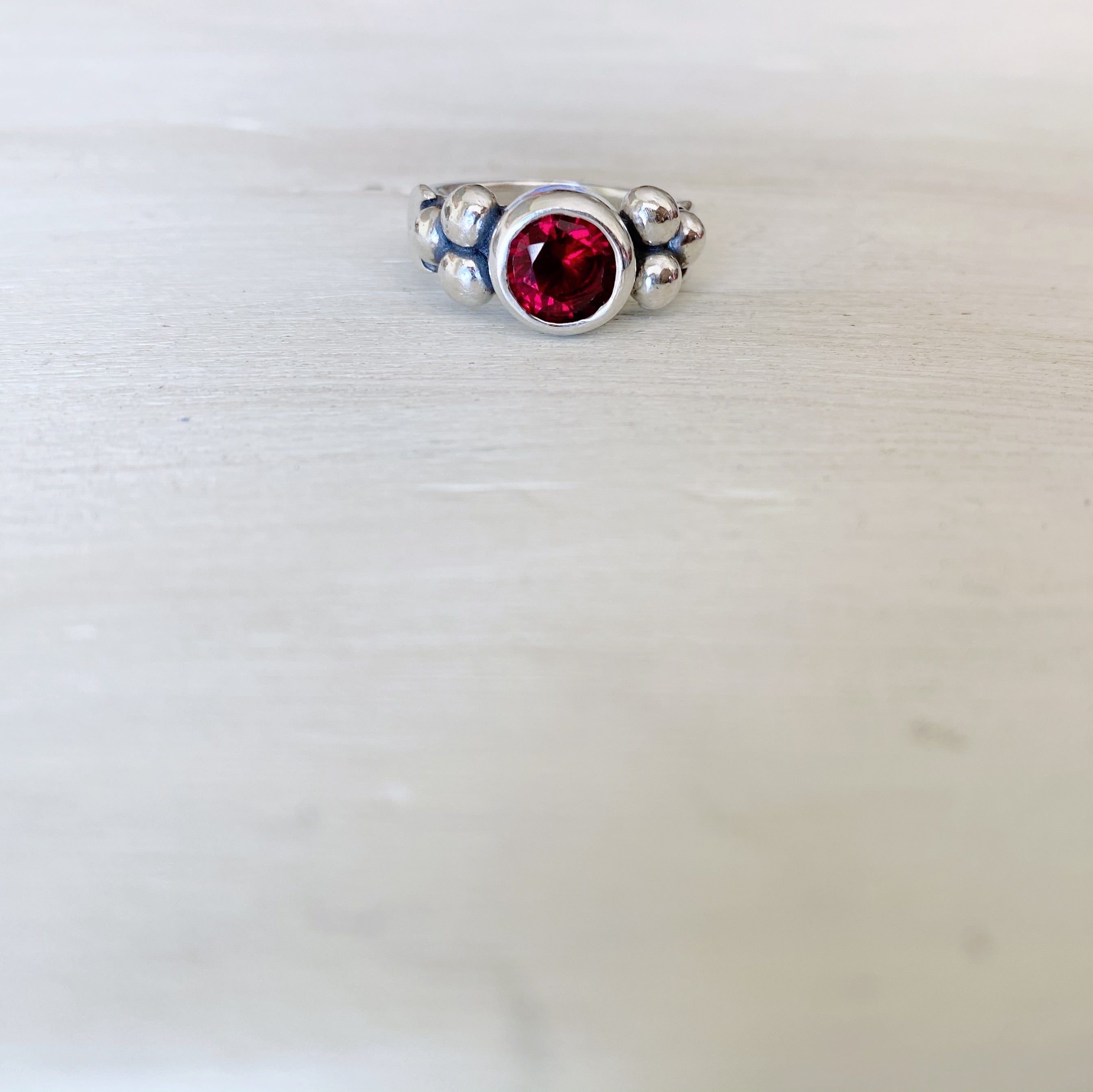 Anillo Elisa Lunar Rubi