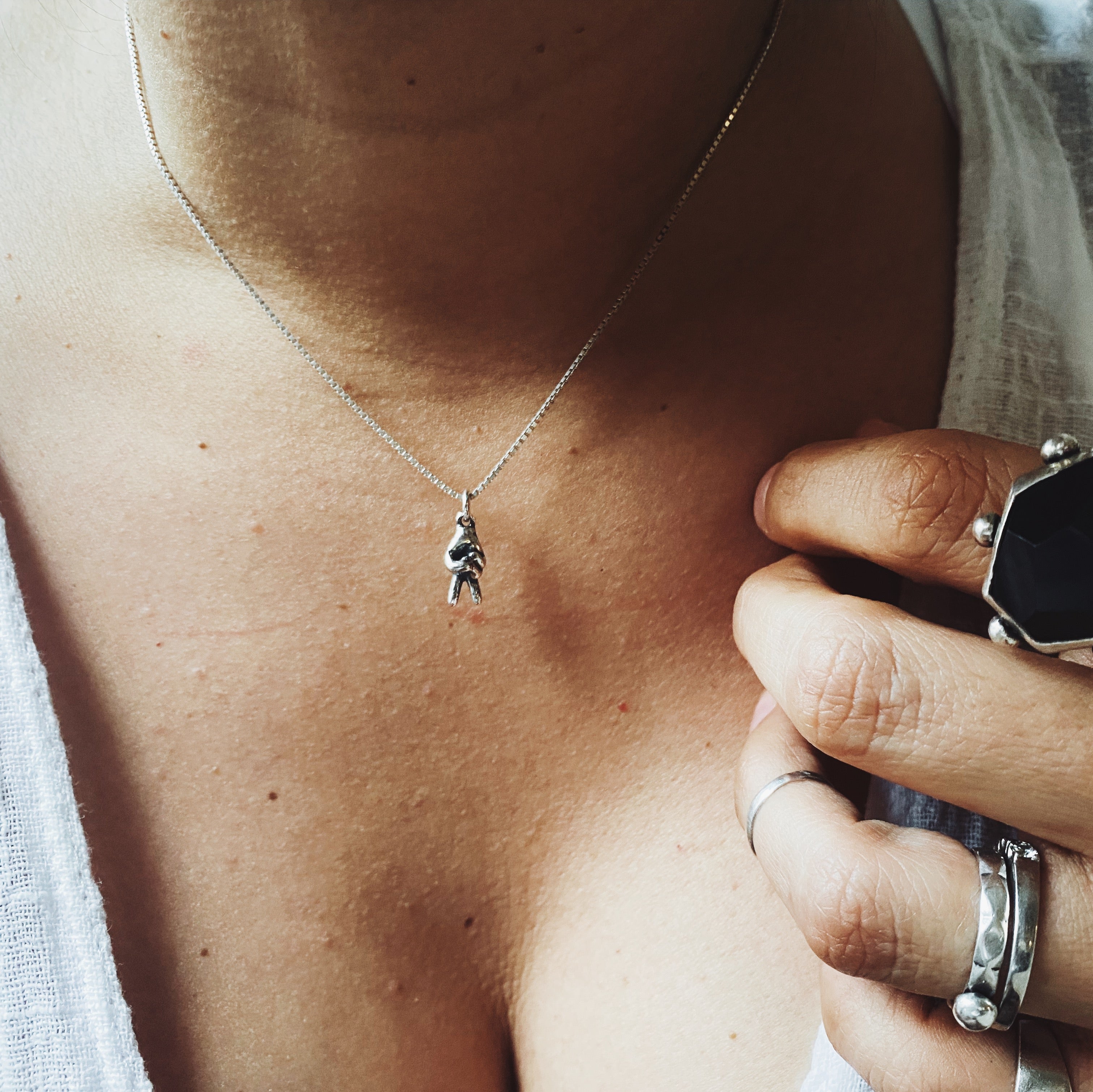 Collar Mano buena onda