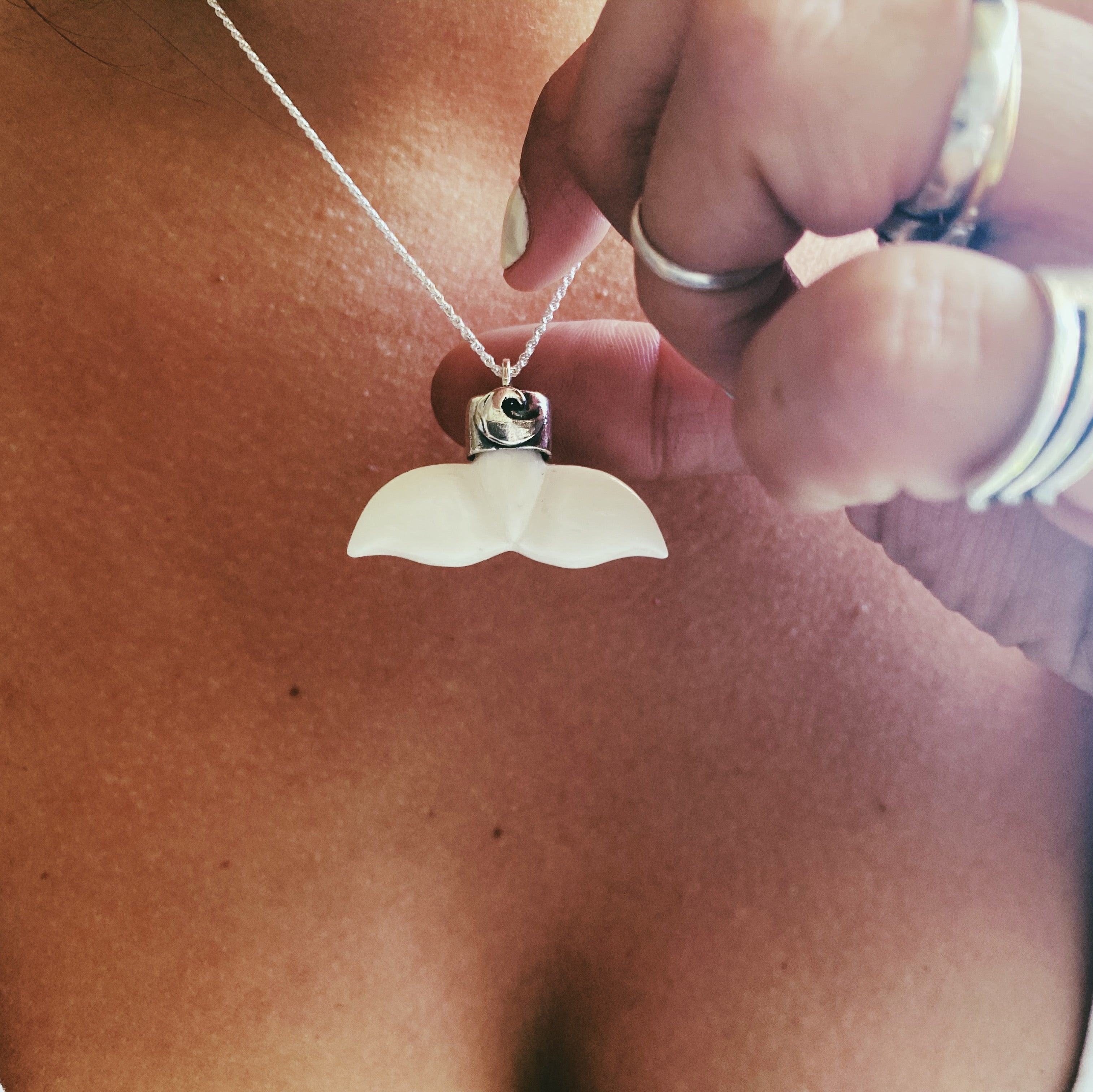 Colgante Hawaiian Whale Tail & wave