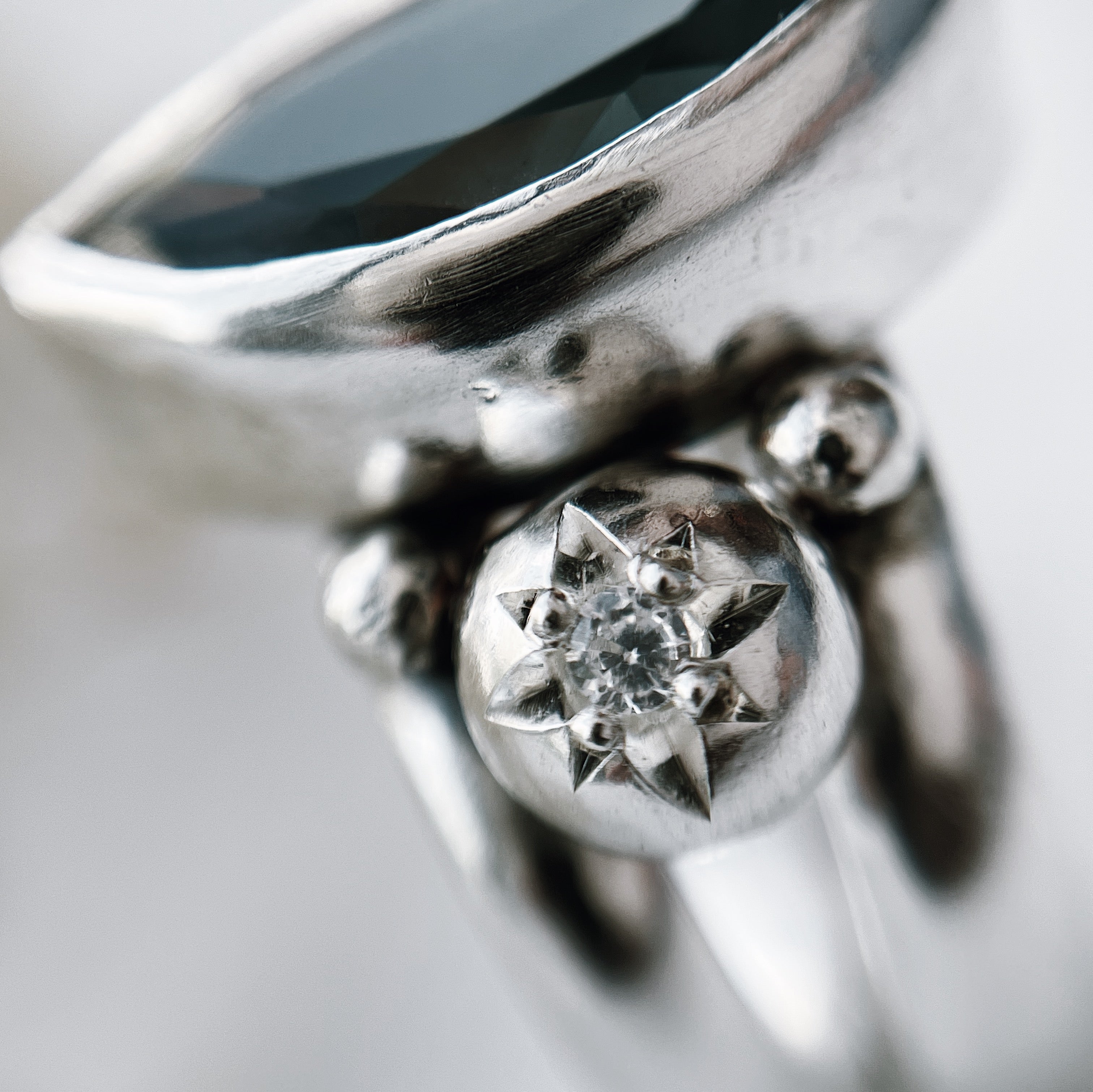 Anillo Jacinta / piedra a elección