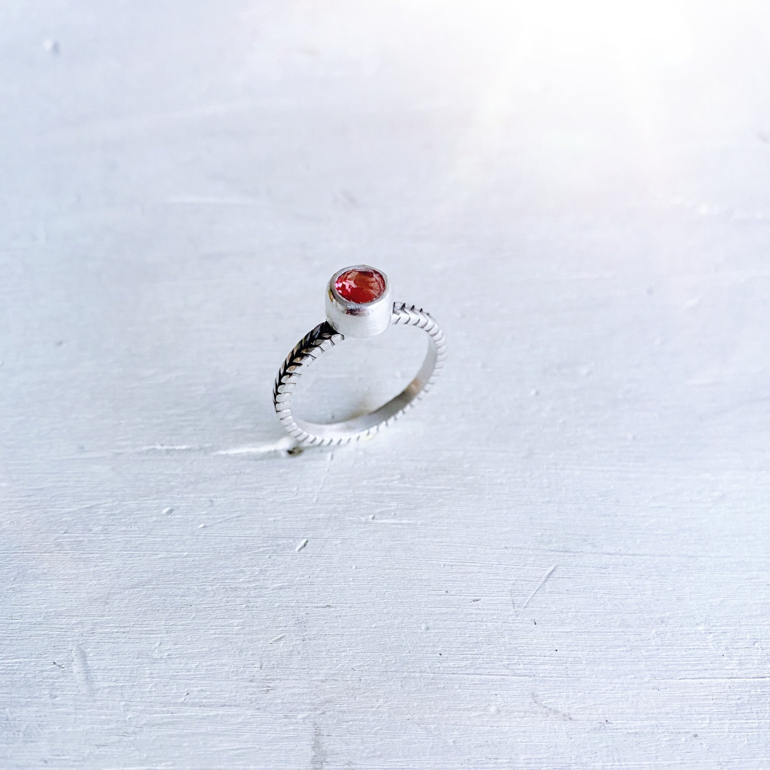 Anillo Espiga + Piedra a elección - PREVENTA