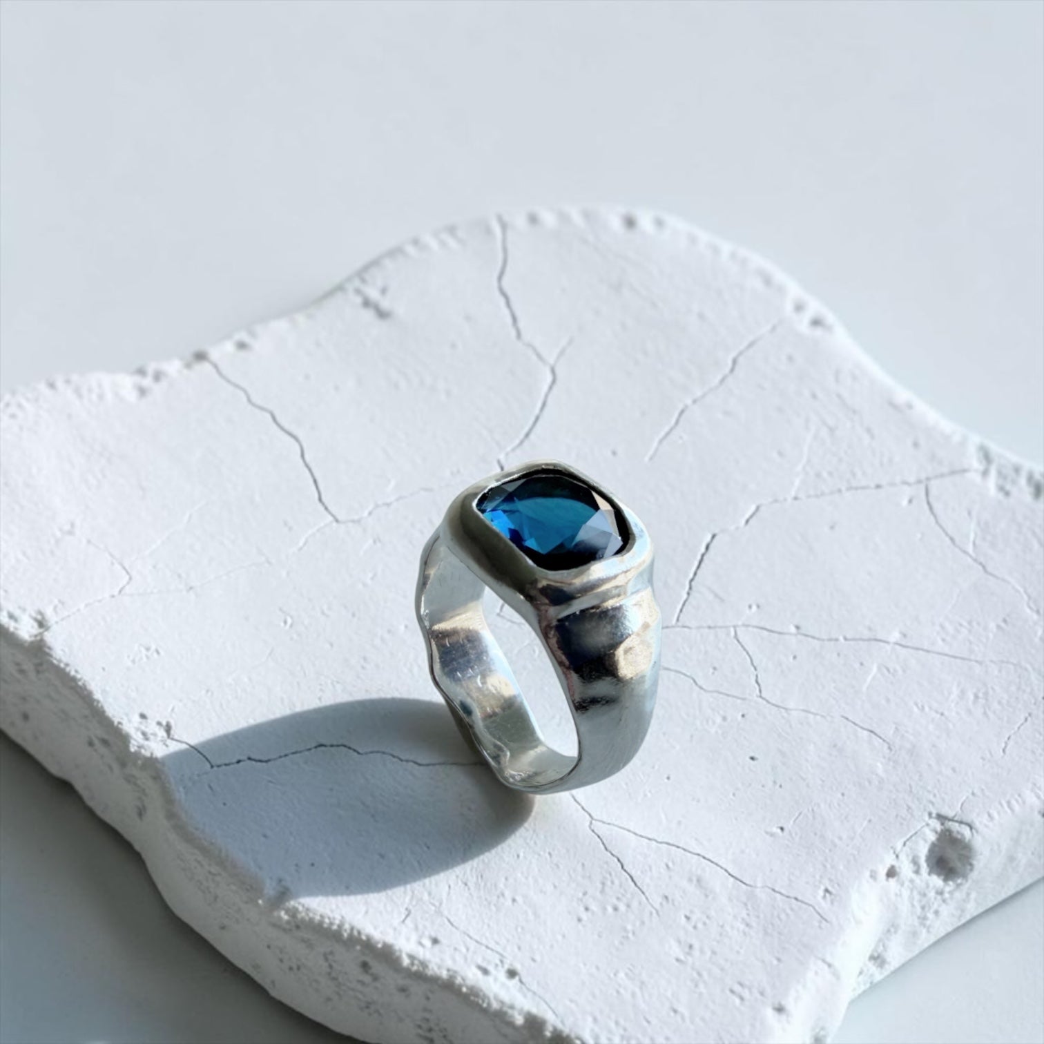 Anillo Ondina - London