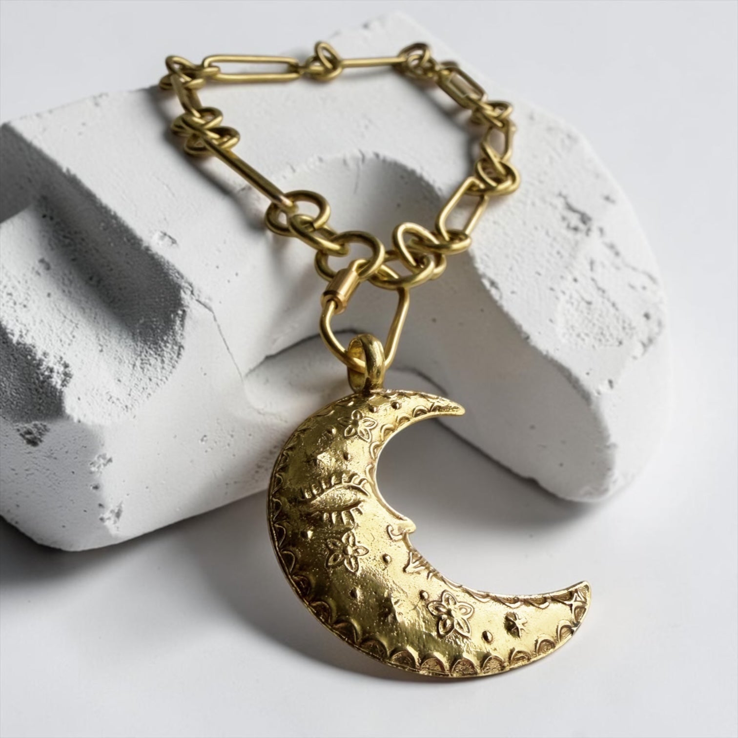 Colgante Luna Carnavalera