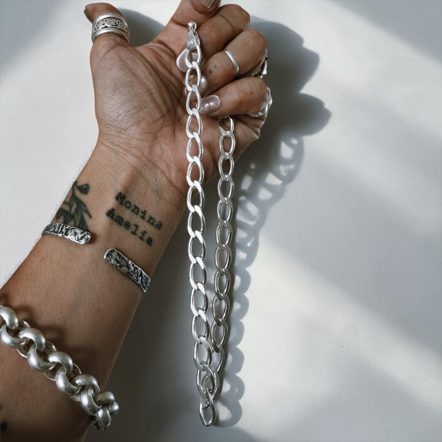 Choker Ely