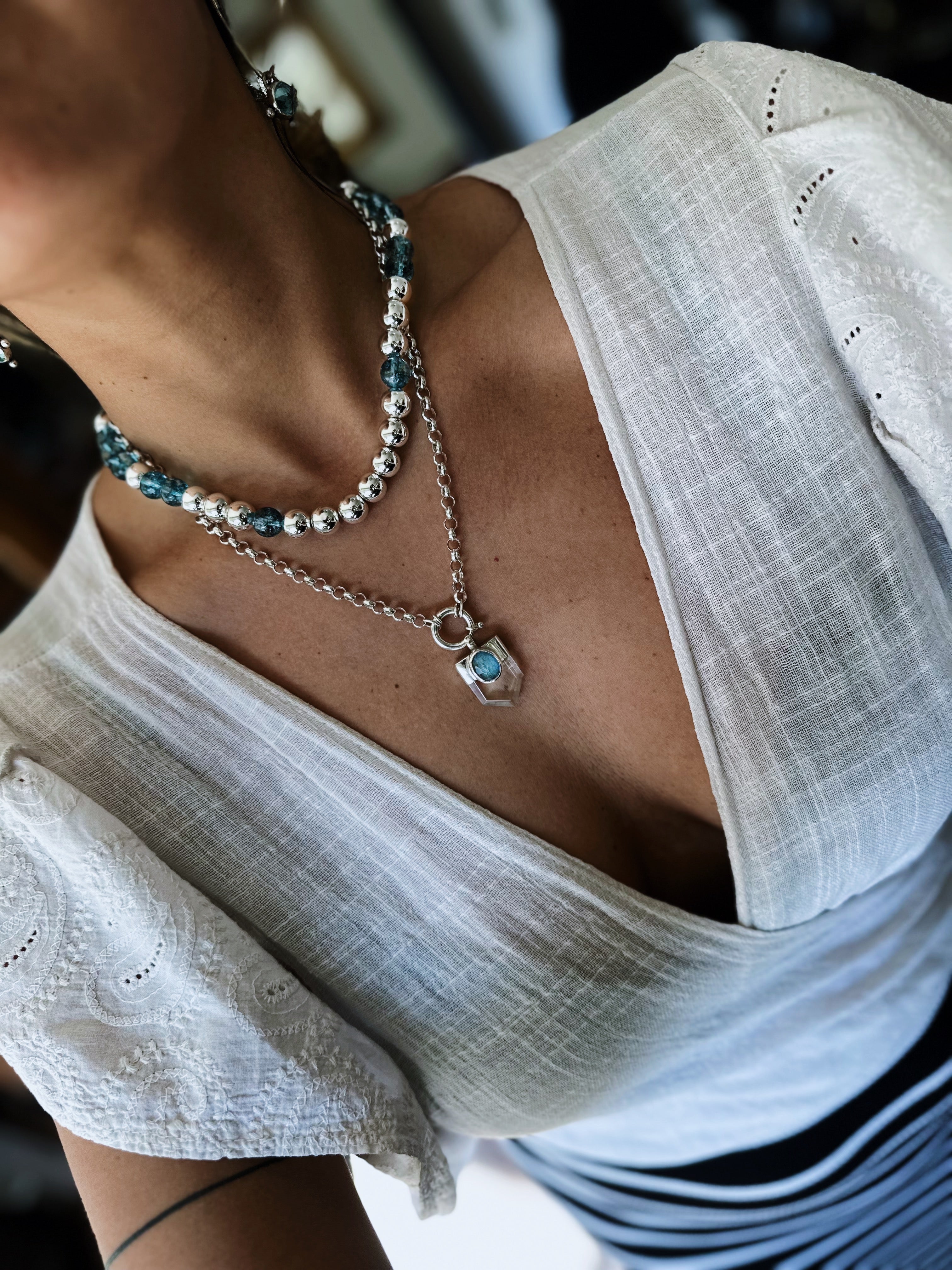 Colgante Prisma Escudo - I