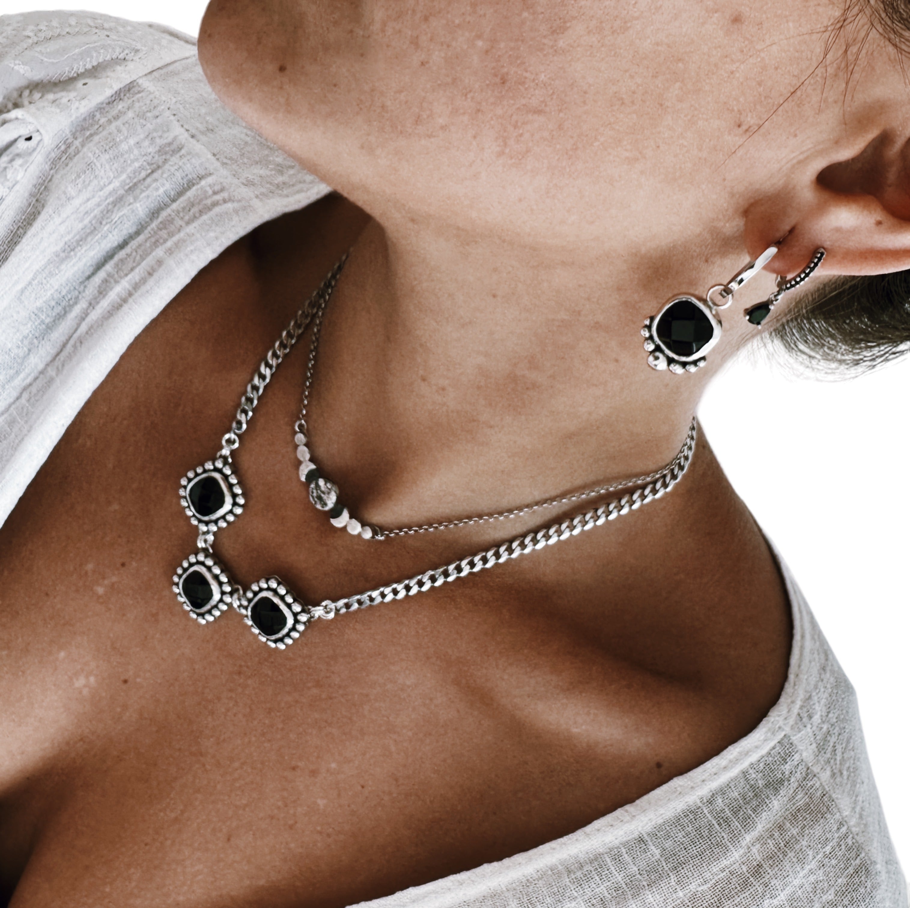 Conjunto Collar y Aros RosaMari Onix - PREVENTA