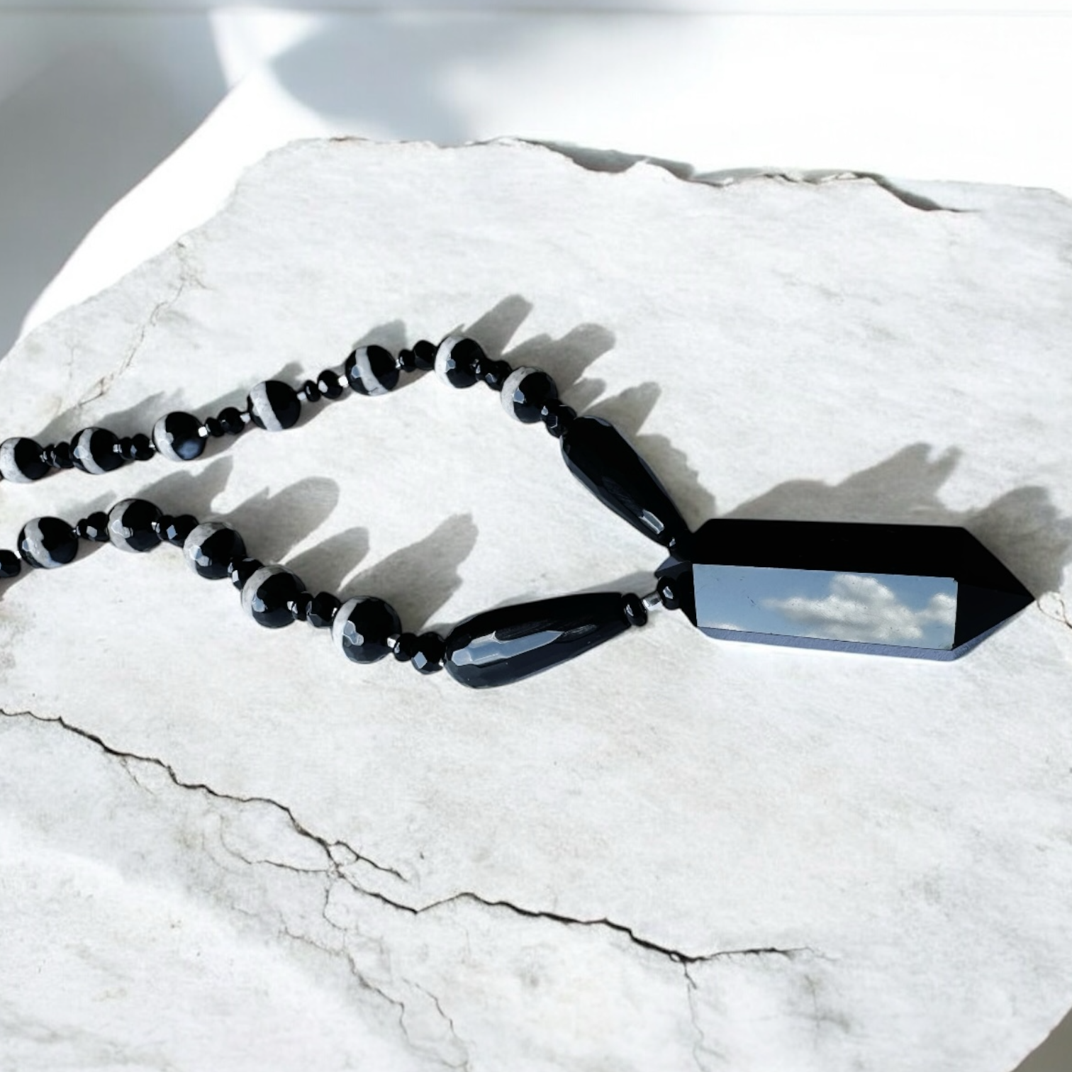 Collar Tibetano - Cisne Negro