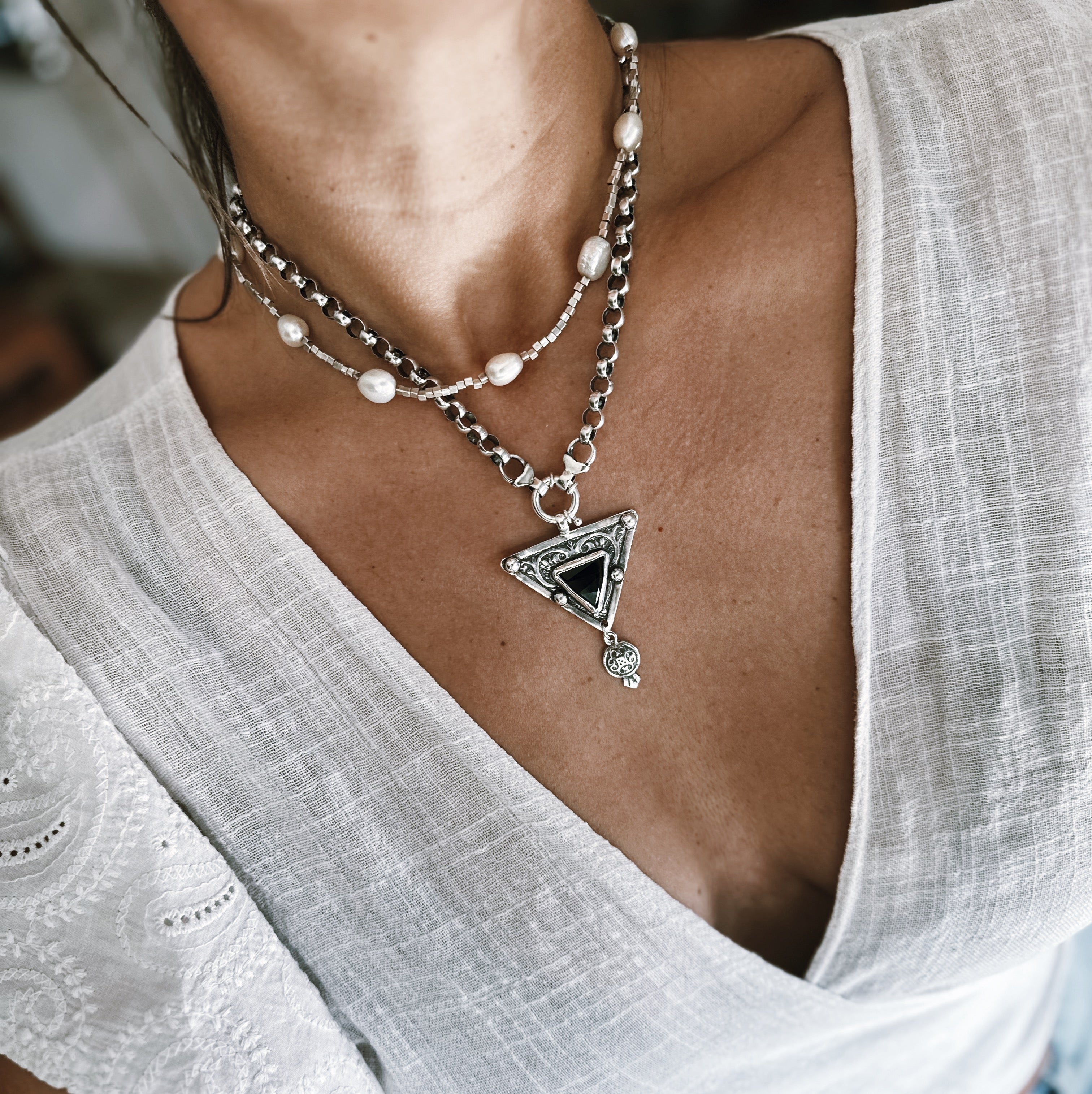 Colgante Triángulo Komodo - Black Night