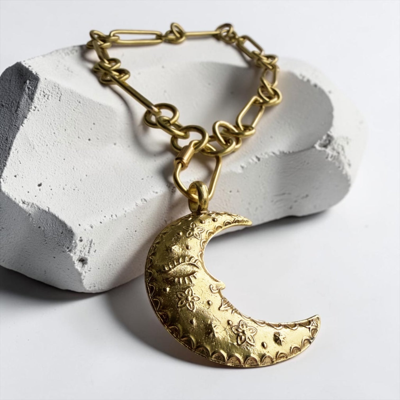 Colgante Luna Carnavalera