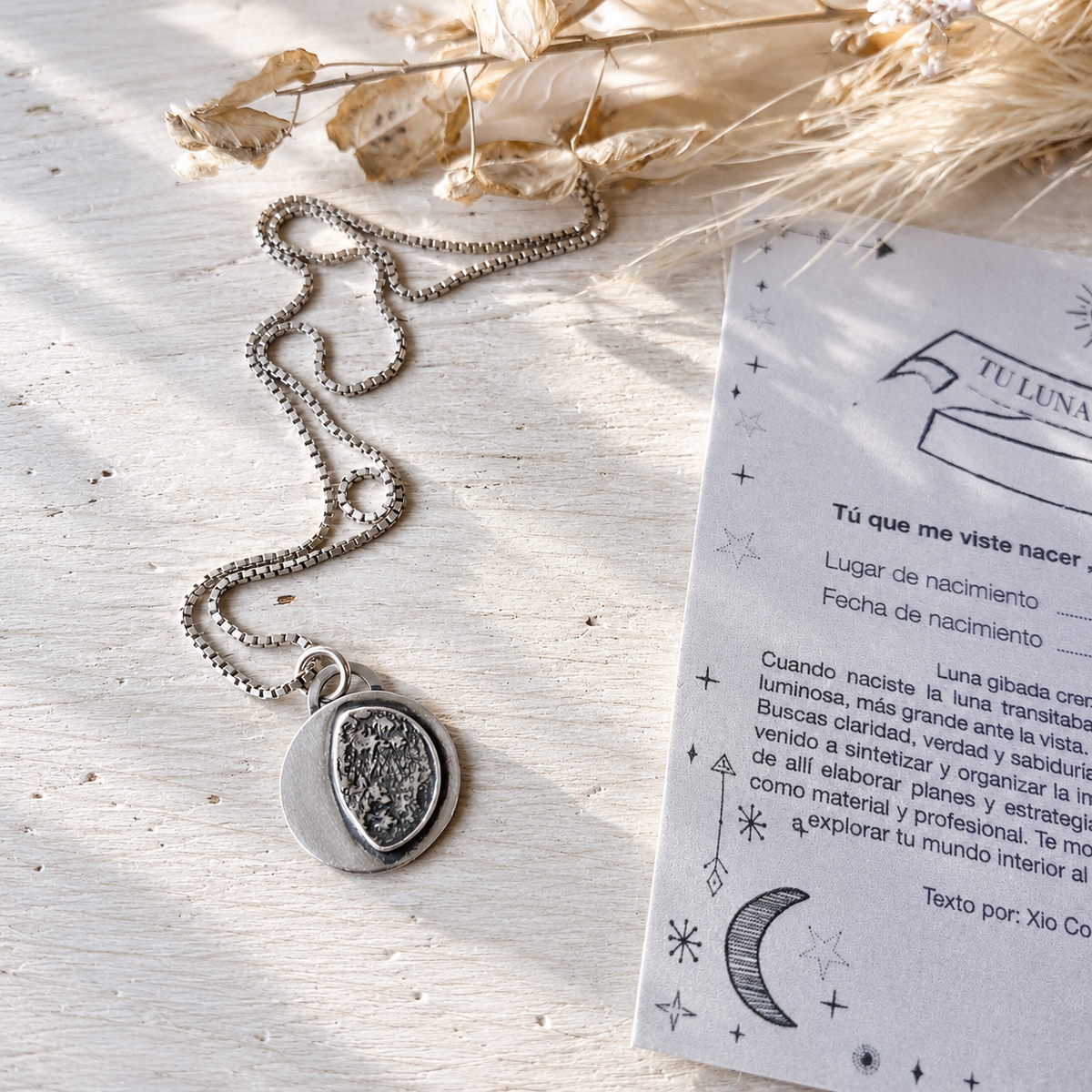 Collar Luna de Nacimiento