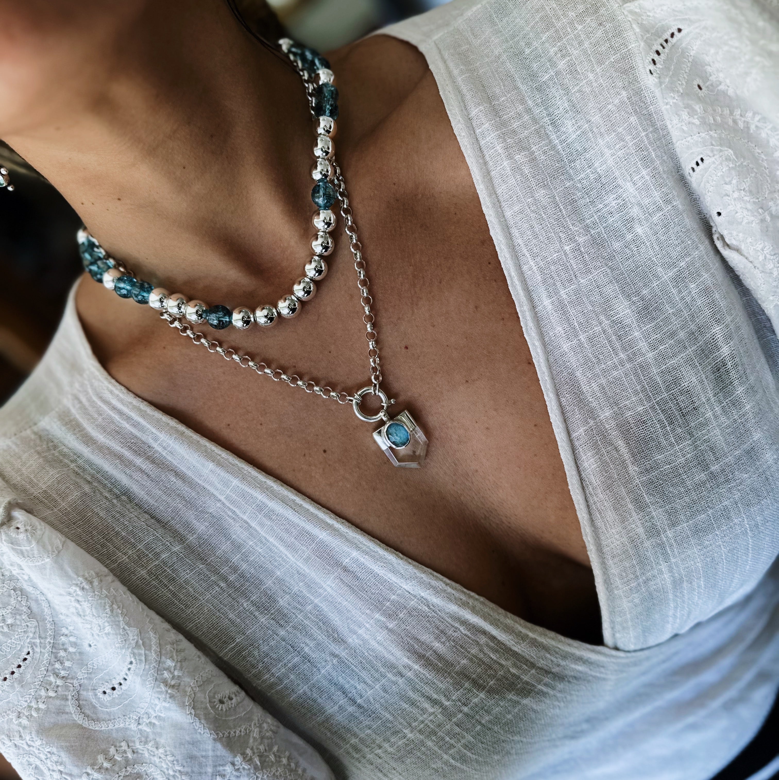 Colgante Prisma Escudo - I