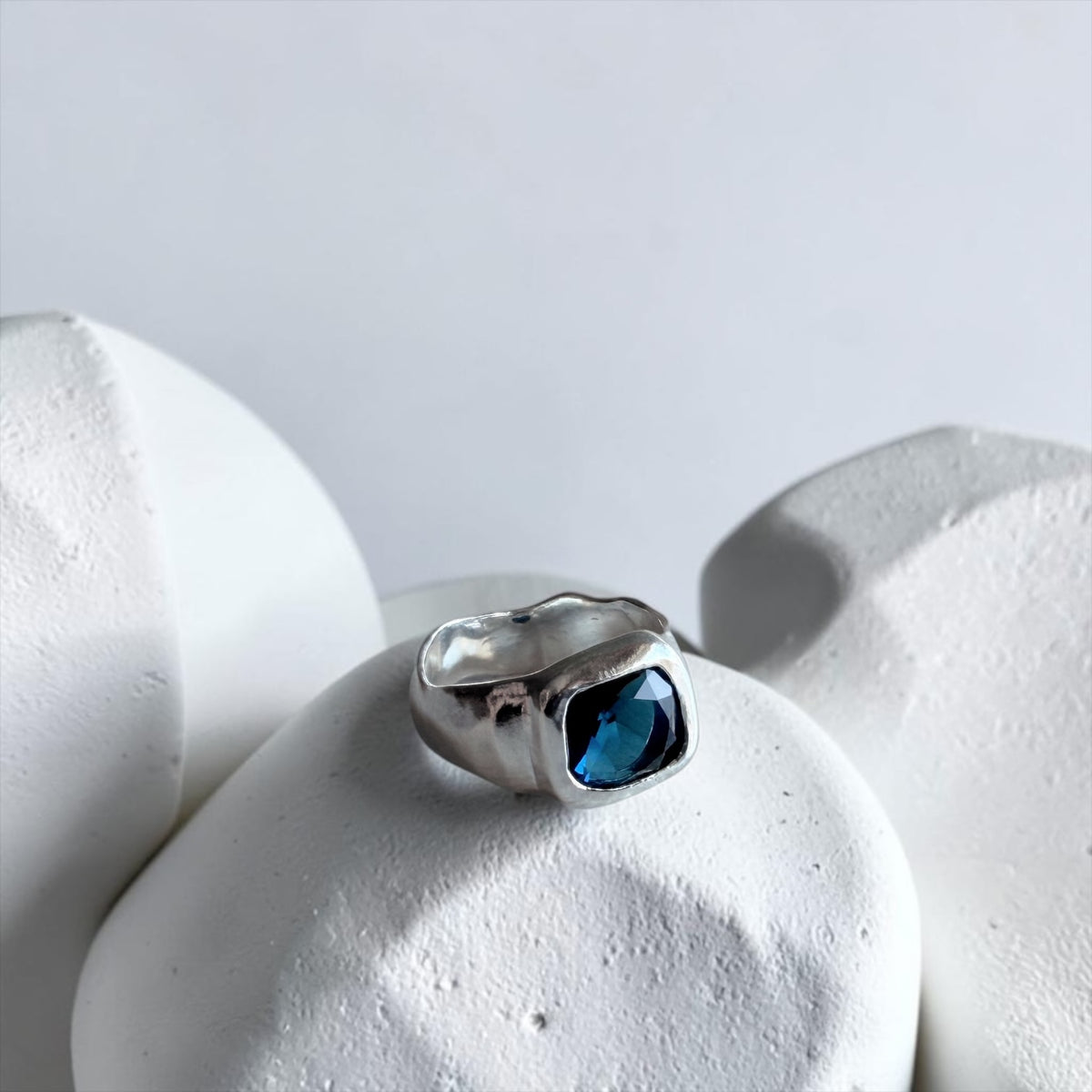 Anillo Ondina - London