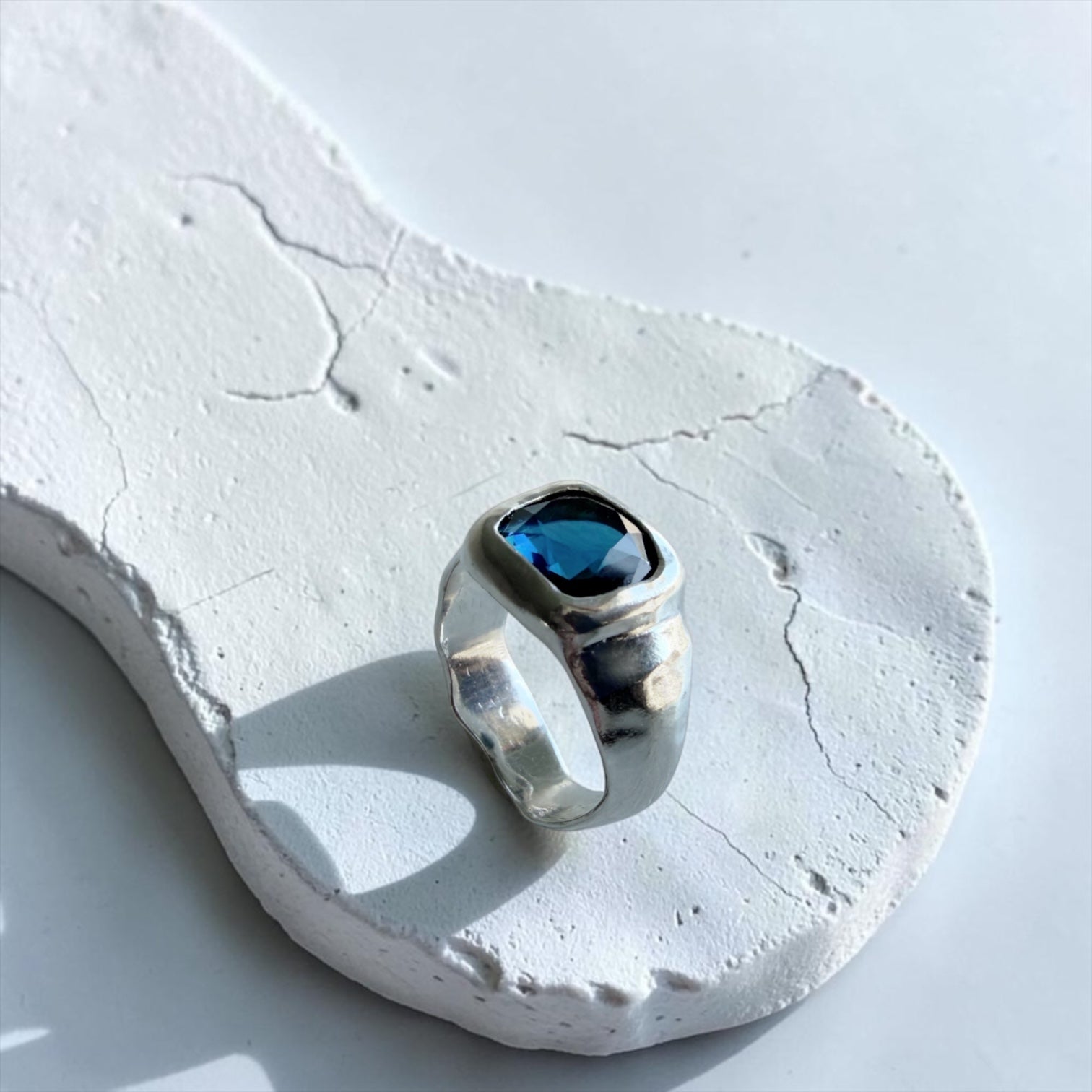 Anillo Ondina - London