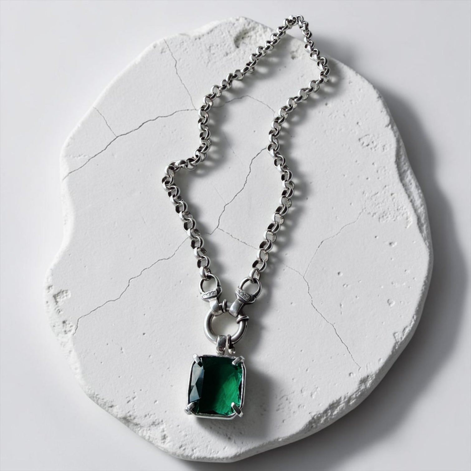 Colgante Soberana - Varias Piedras