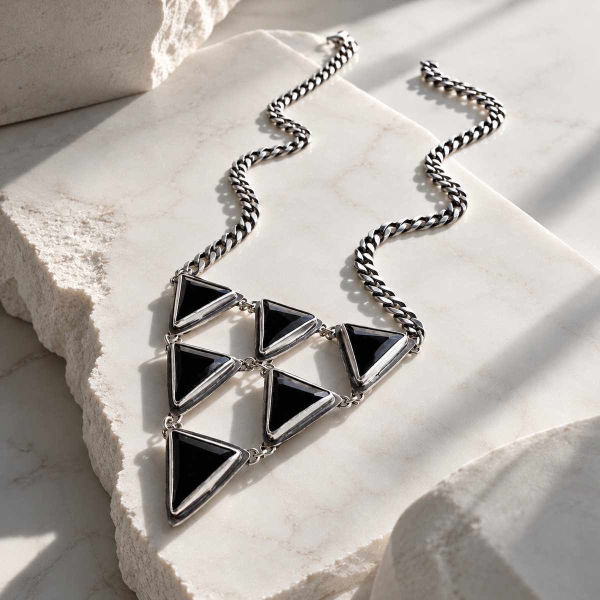 Collar Geometría Sagrada Black - PREVENTA