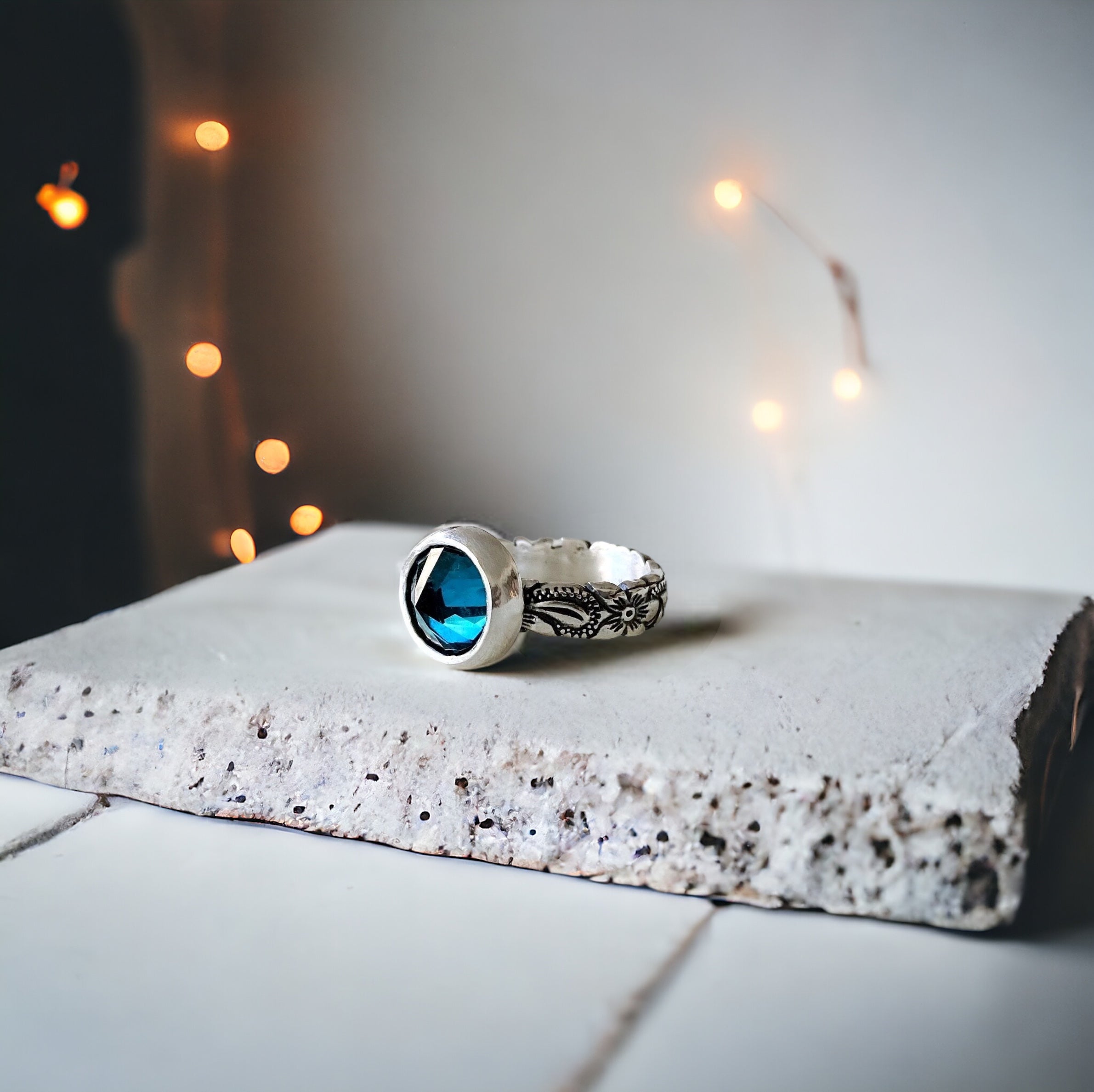 Anillo Magnolia / Piedra a elección