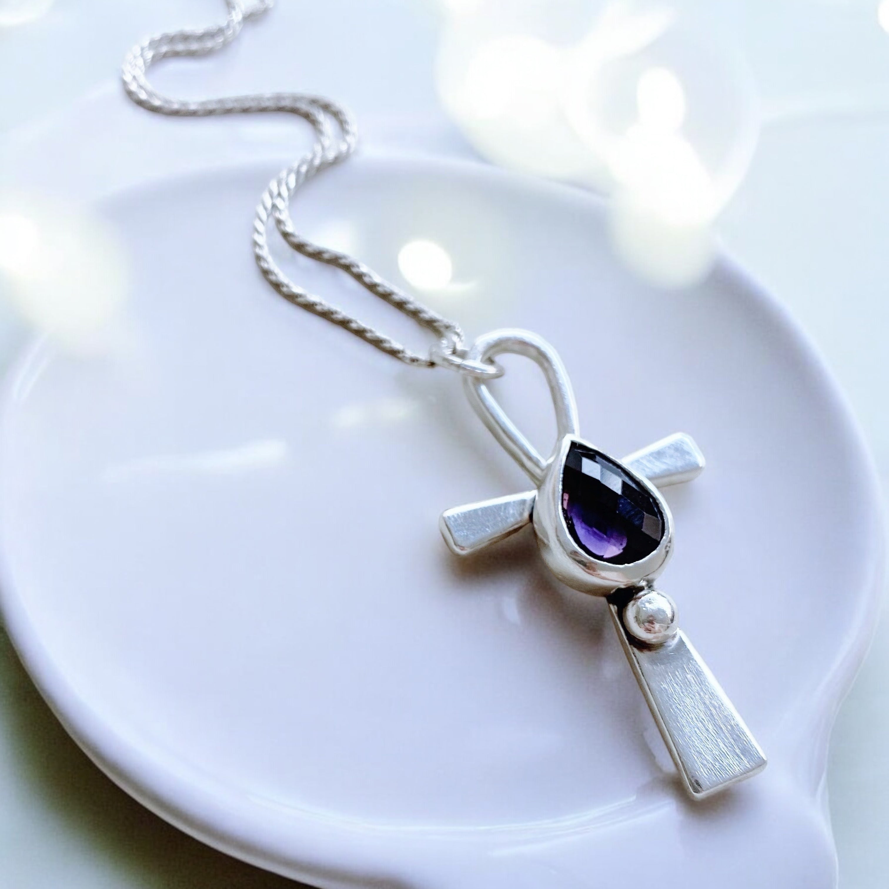 Colgante Cruz Ankh / Gota Amatista