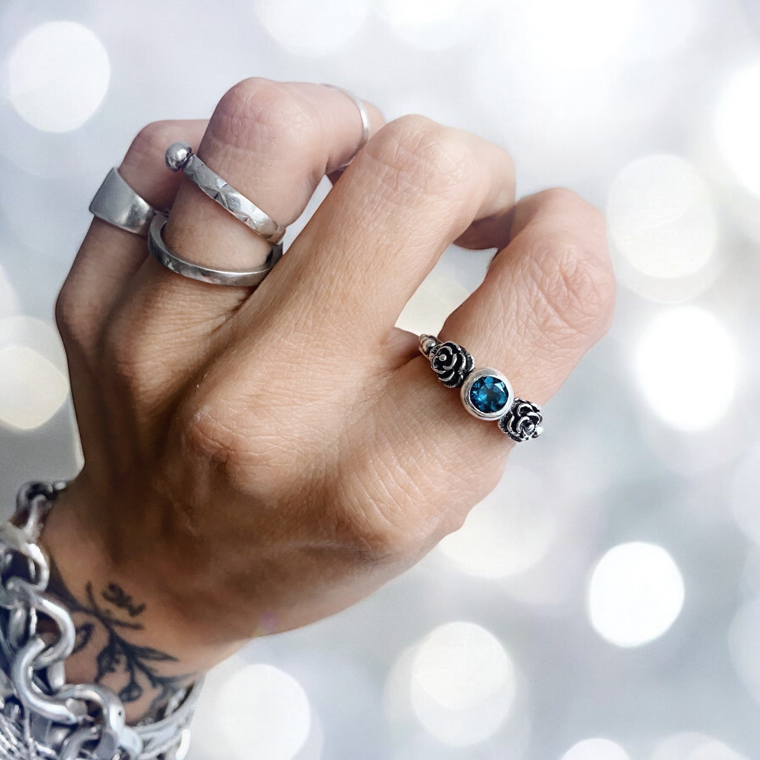 Anillo Camelia / Piedra a elección
