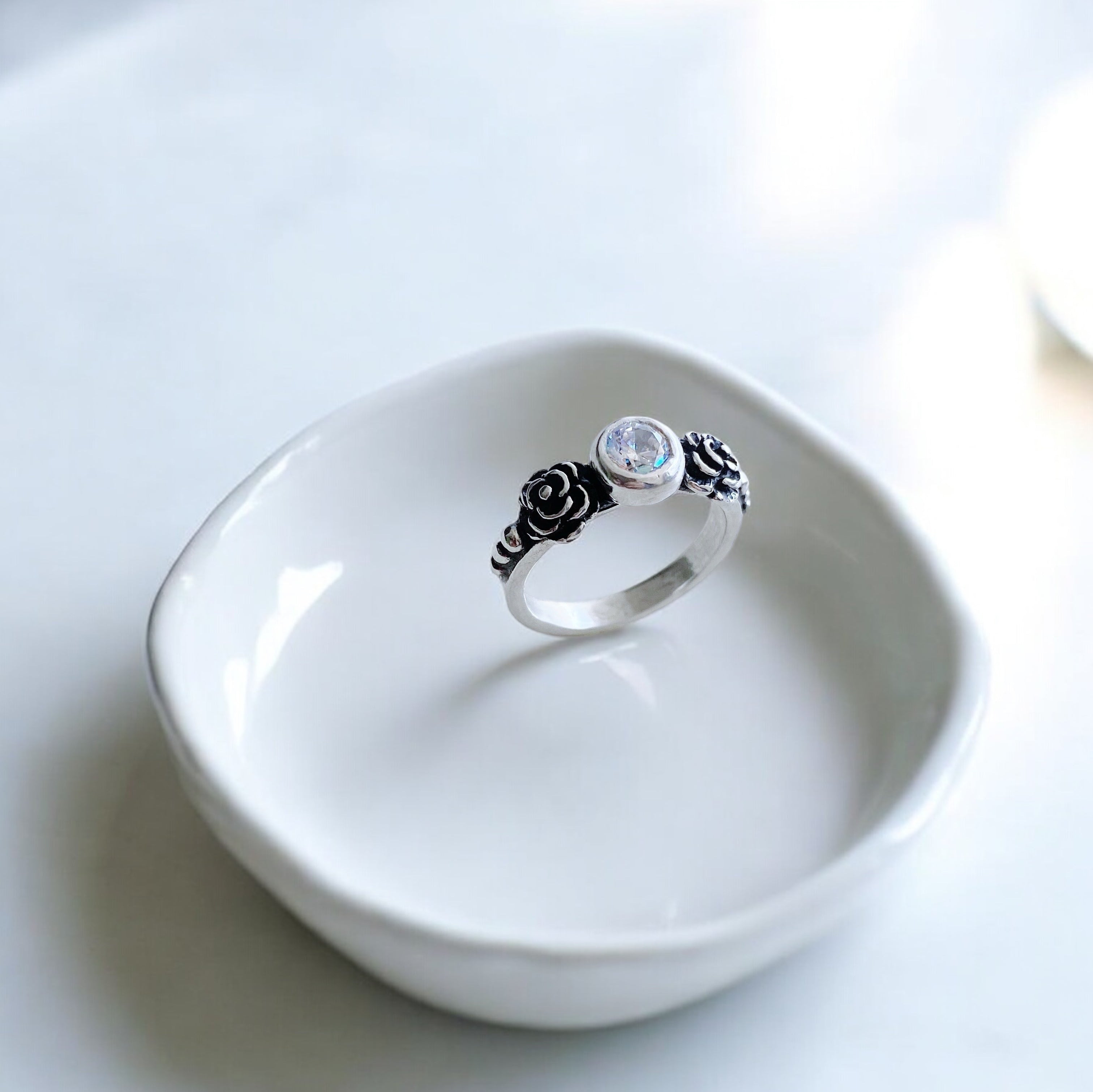 Anillo Camelia / Piedra a elección