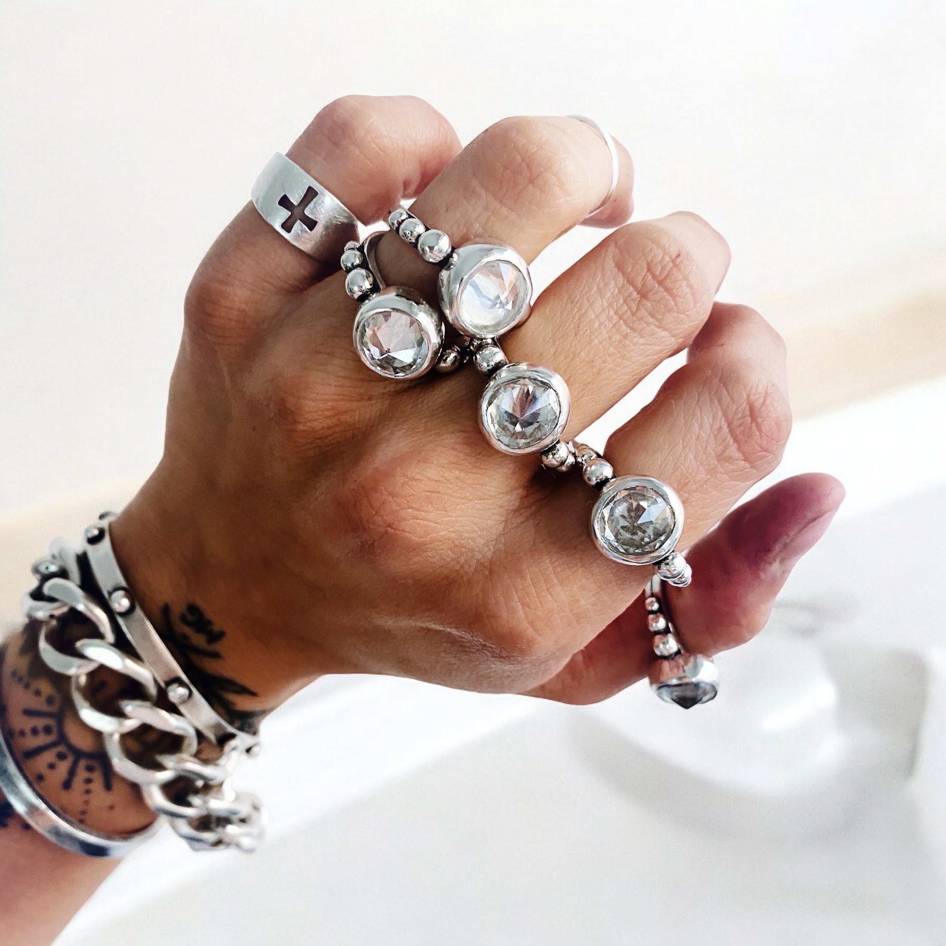 Anillo Flo Spike Doble Argolla Topacio Blanco - PREVENTA