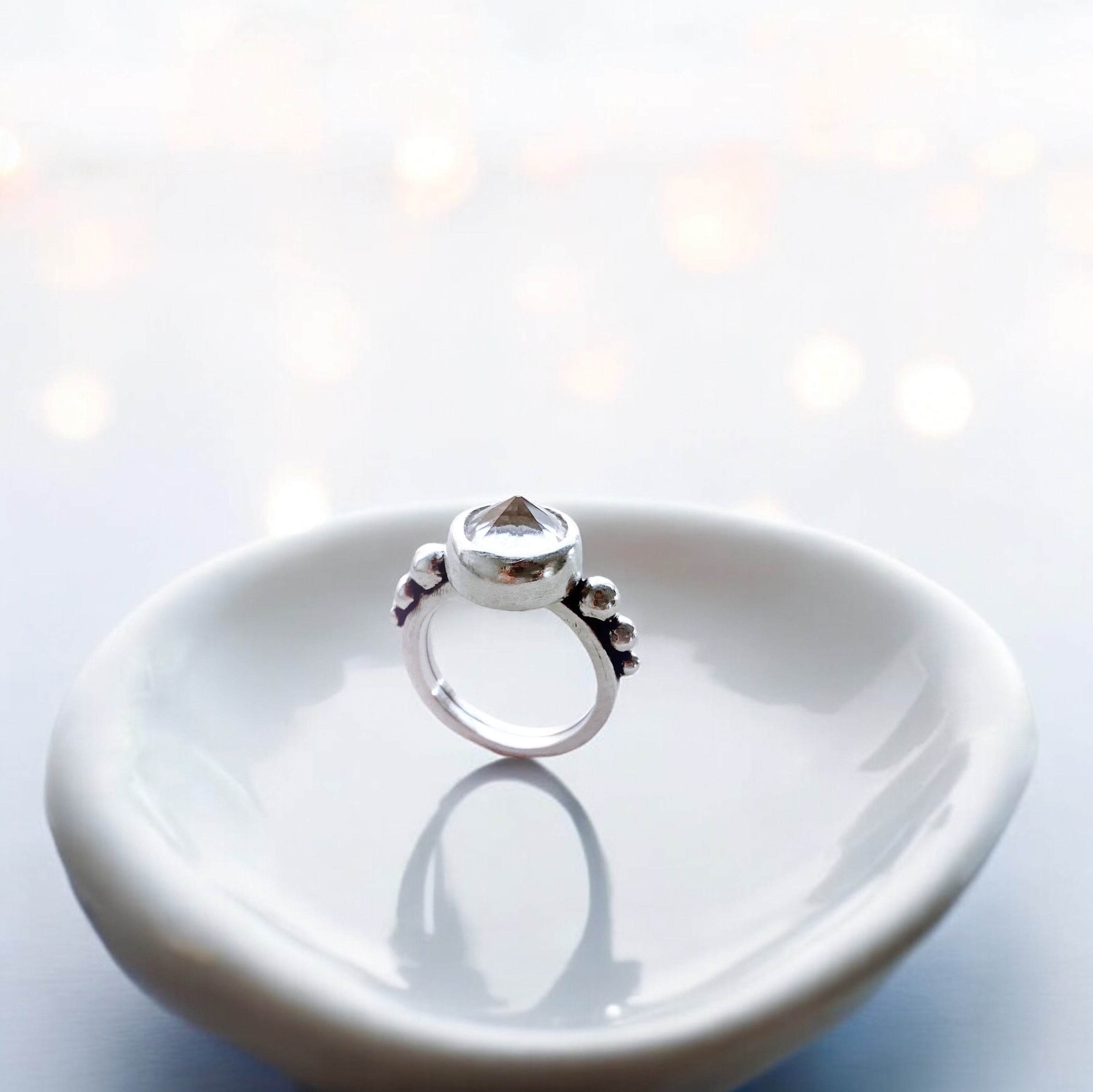 Anillo Flo Spike Doble Argolla Topacio Blanco - PREVENTA