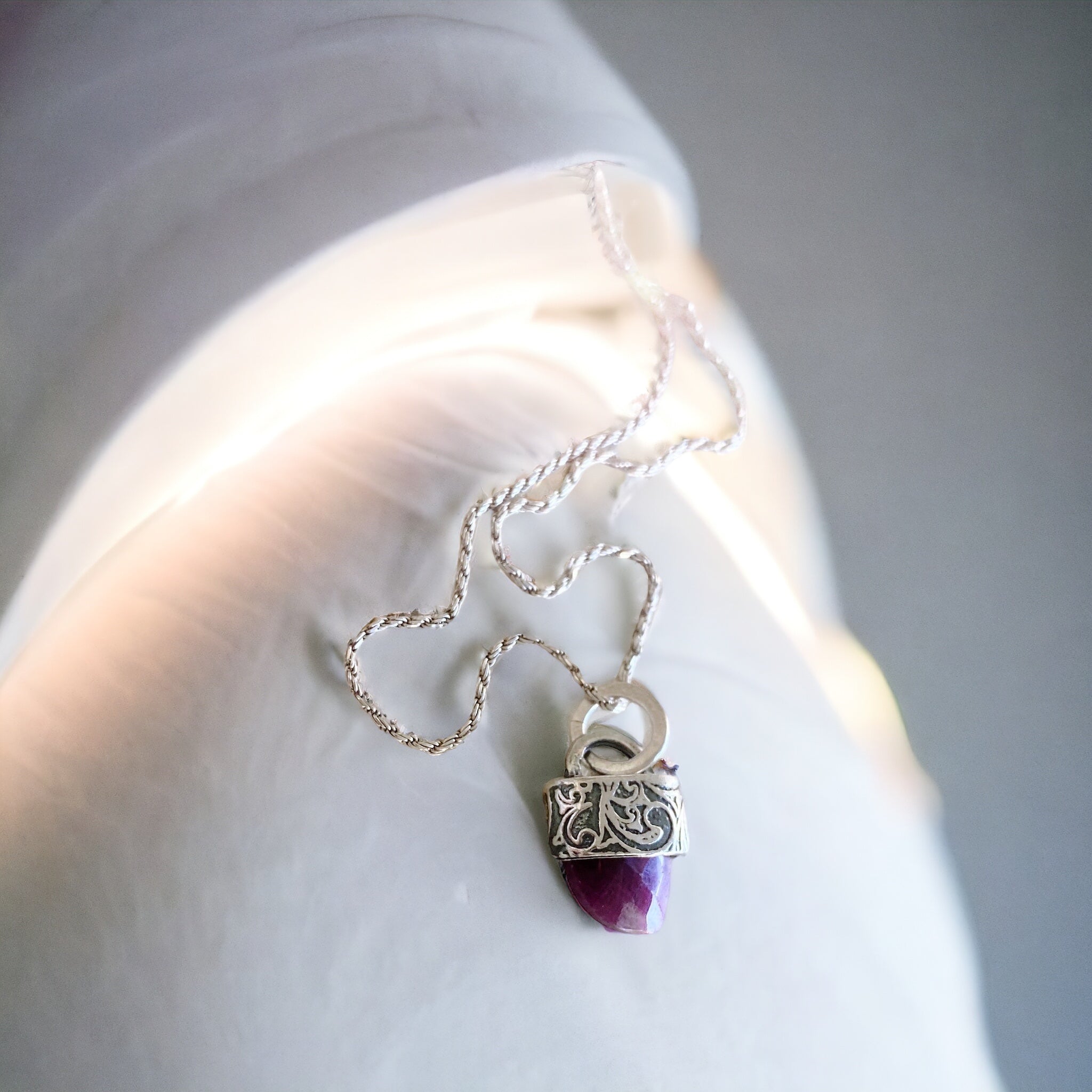 Colgante Mini Cuerno Flamenco - Varias Piedras