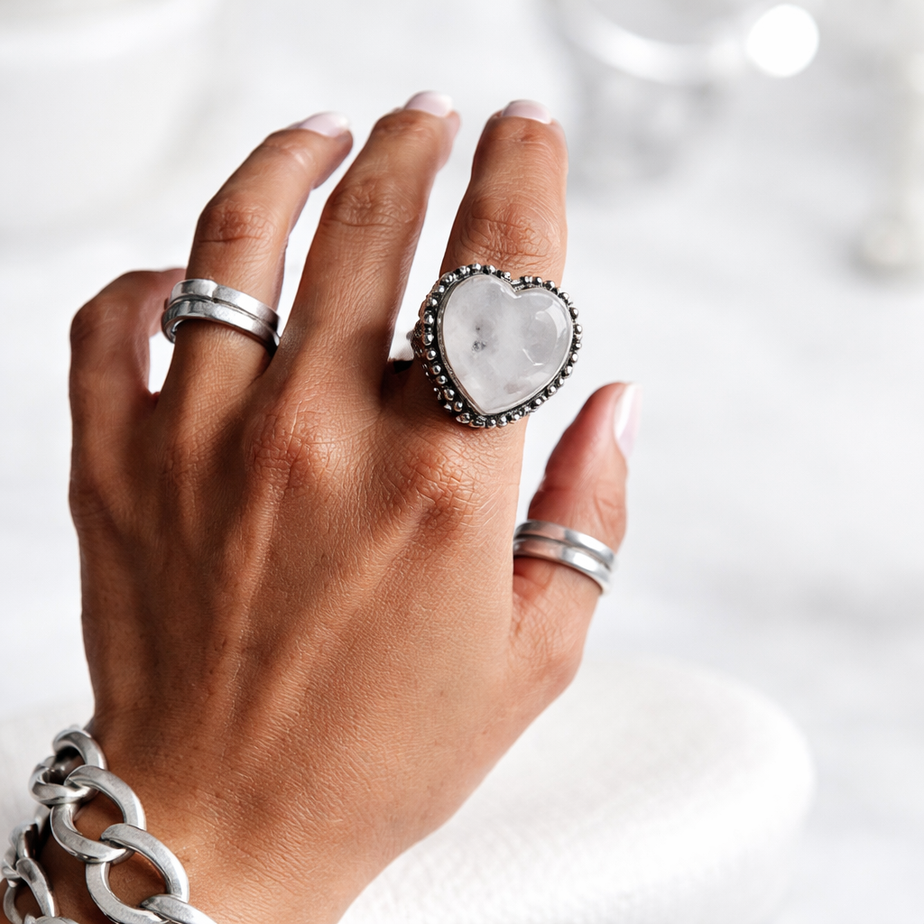 Anillo Gran Corazón Flamenco Cuarzo