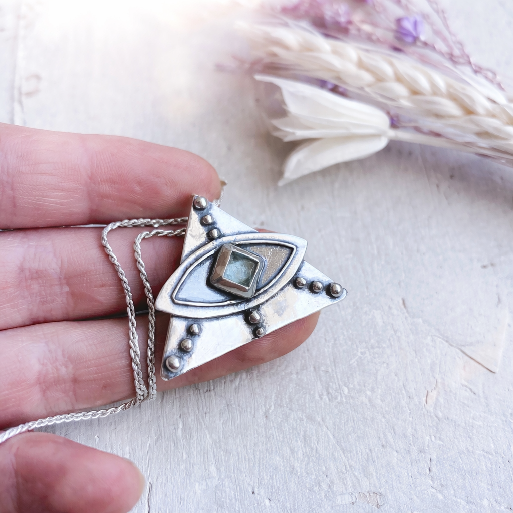 Colgante Triangulo Ojo Rombo Topacio Celeste