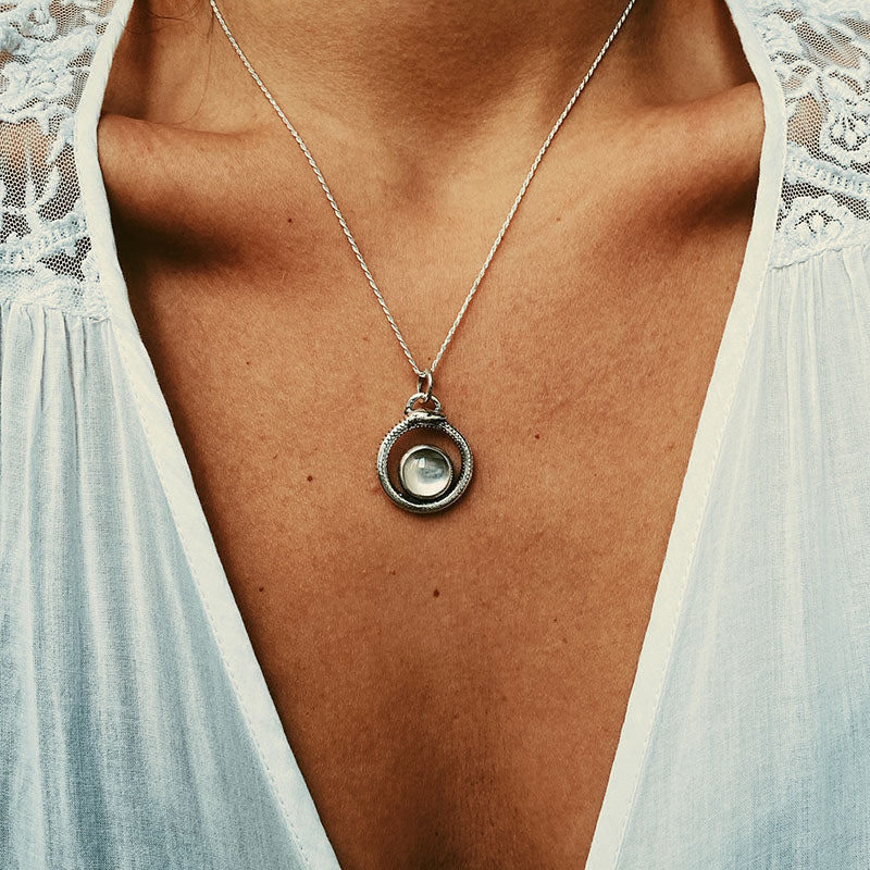 Colgante Ouroboros Cuarzo Transparente - PREVENTA