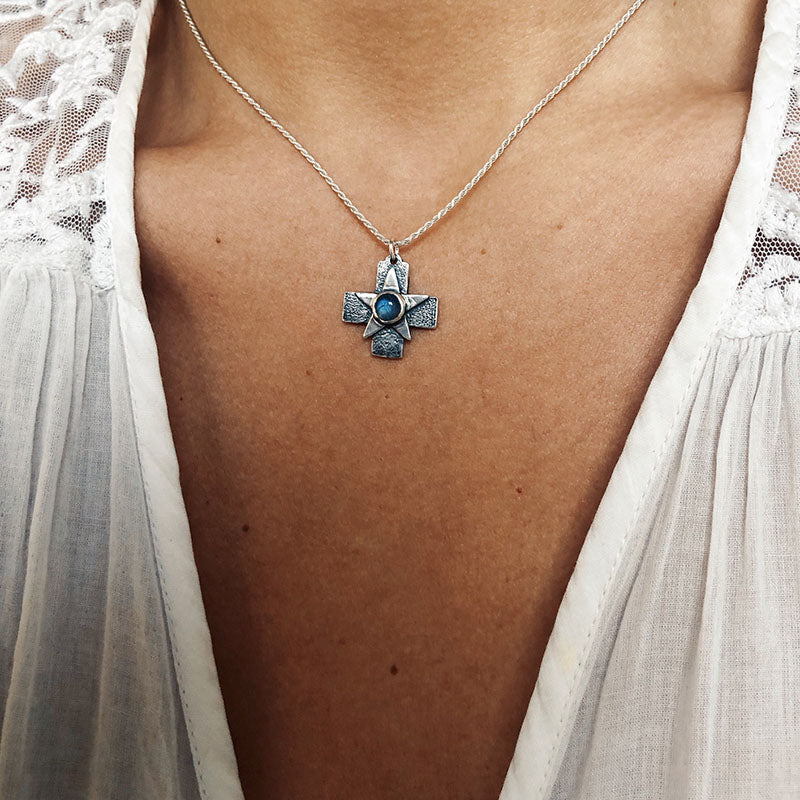 Colgante Cross Star Piedra Luna
