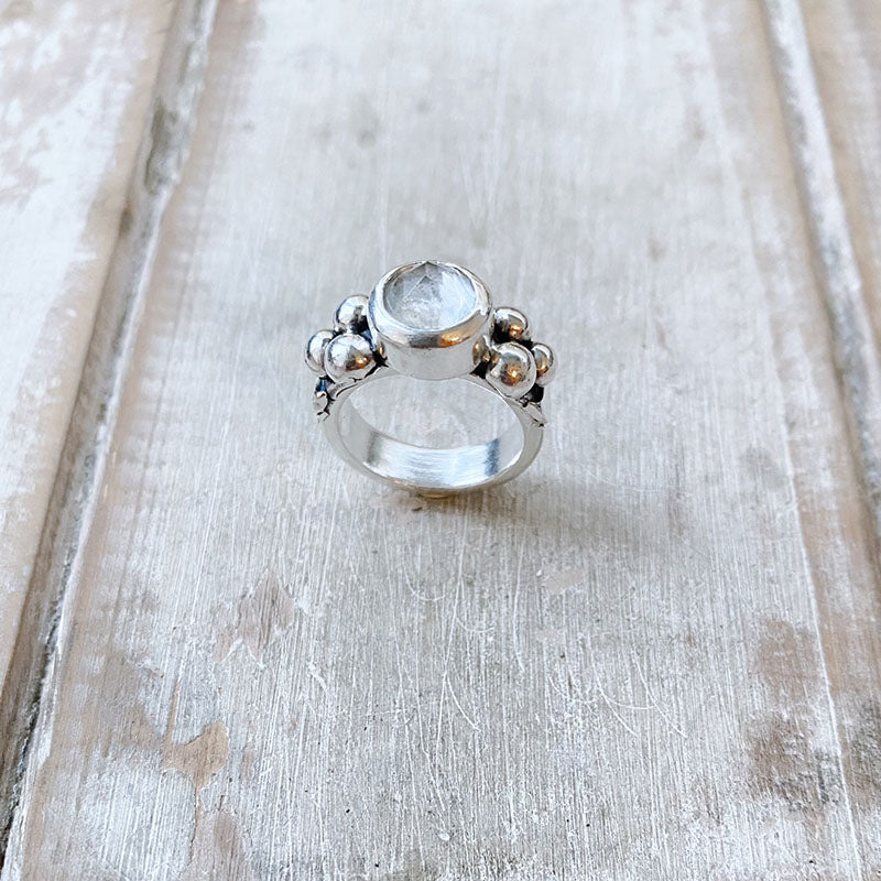 Anillo Elisa Lunar Topacio Blanco