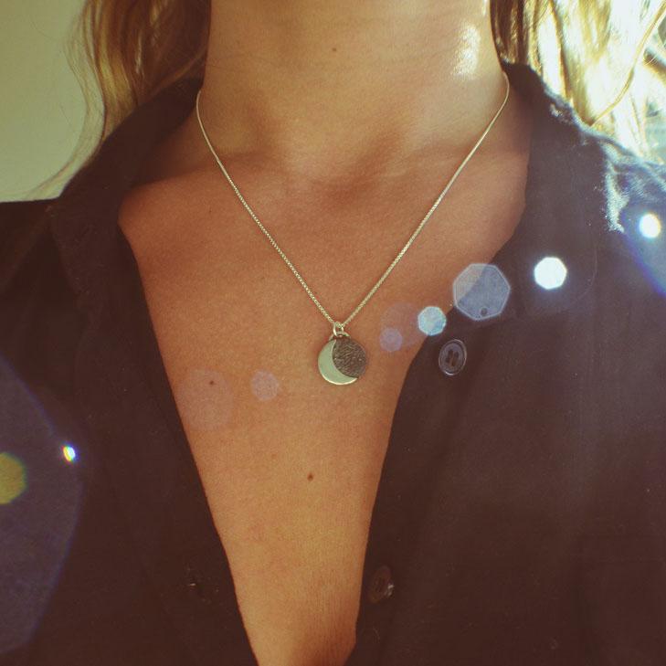 Collar Medalla Luna