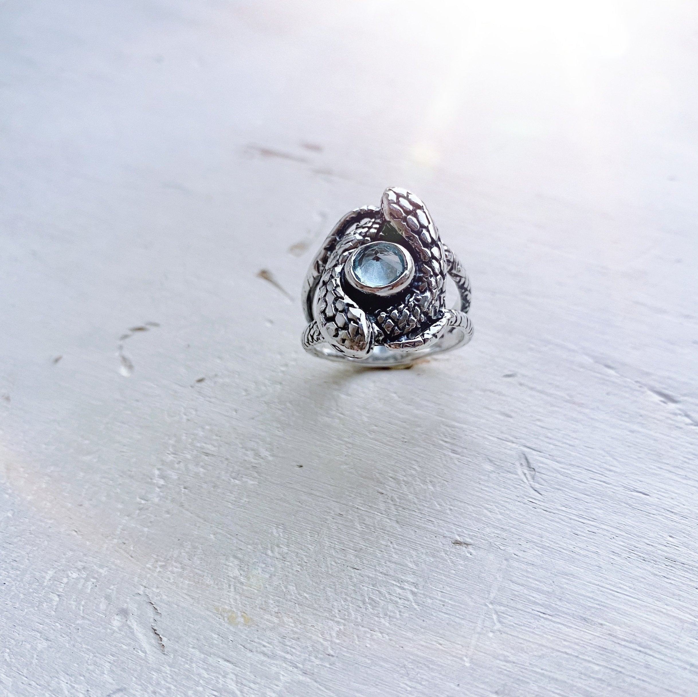 Anillo Reptilia + Piedra a elección