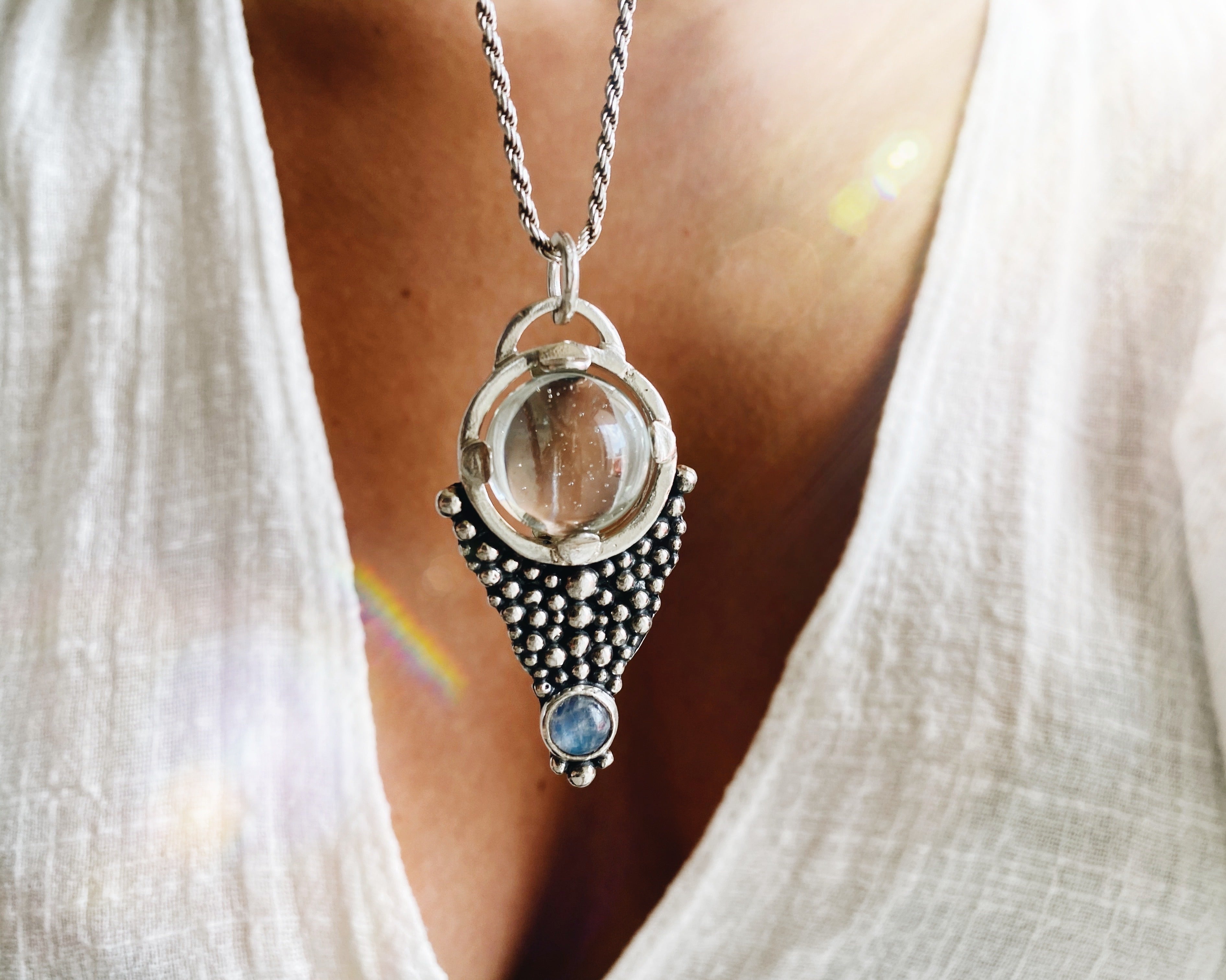 Colgante Halo Levitador Aura y Piedra Luna
