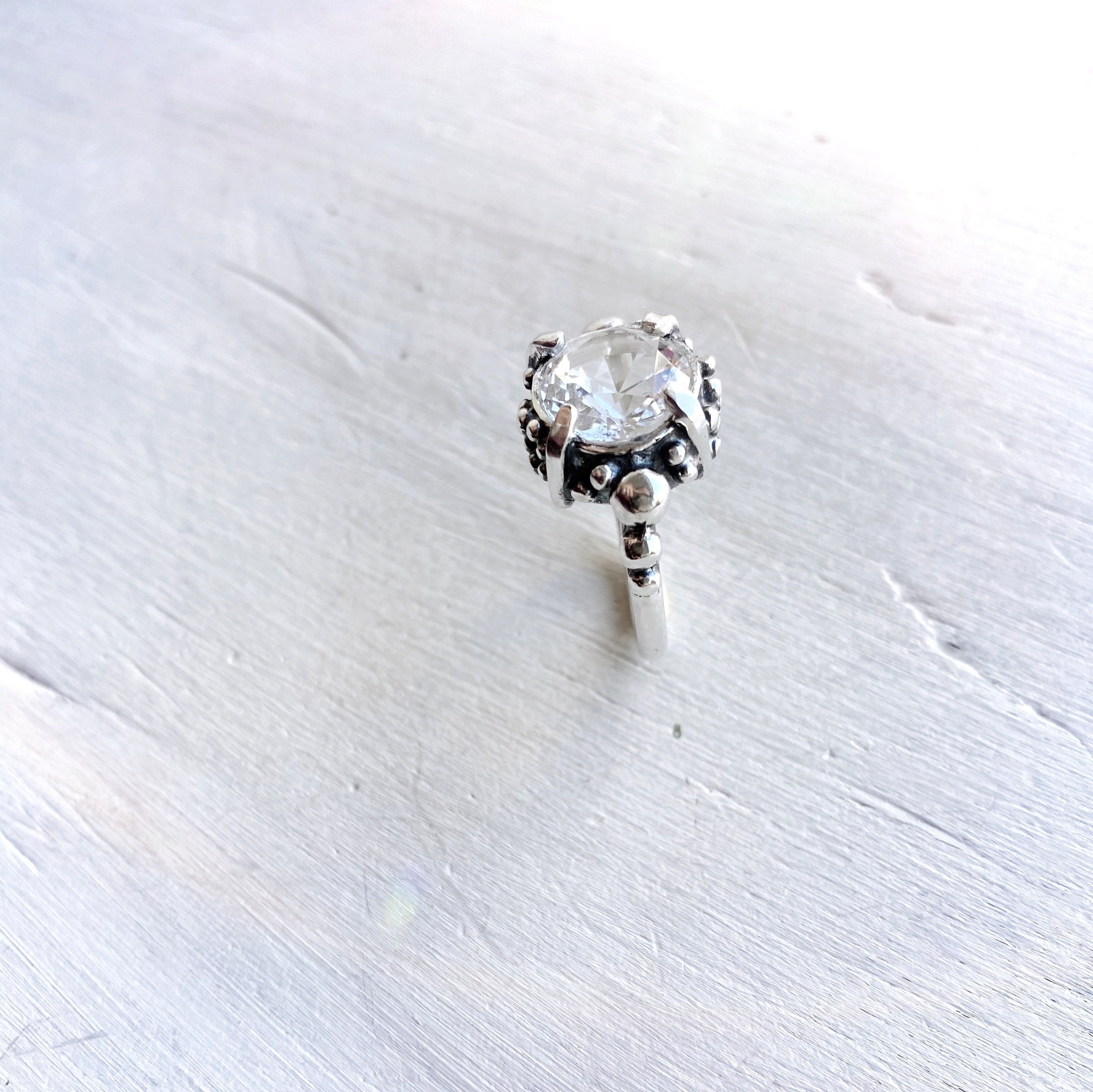 Anillo Leontina + Piedra a elección