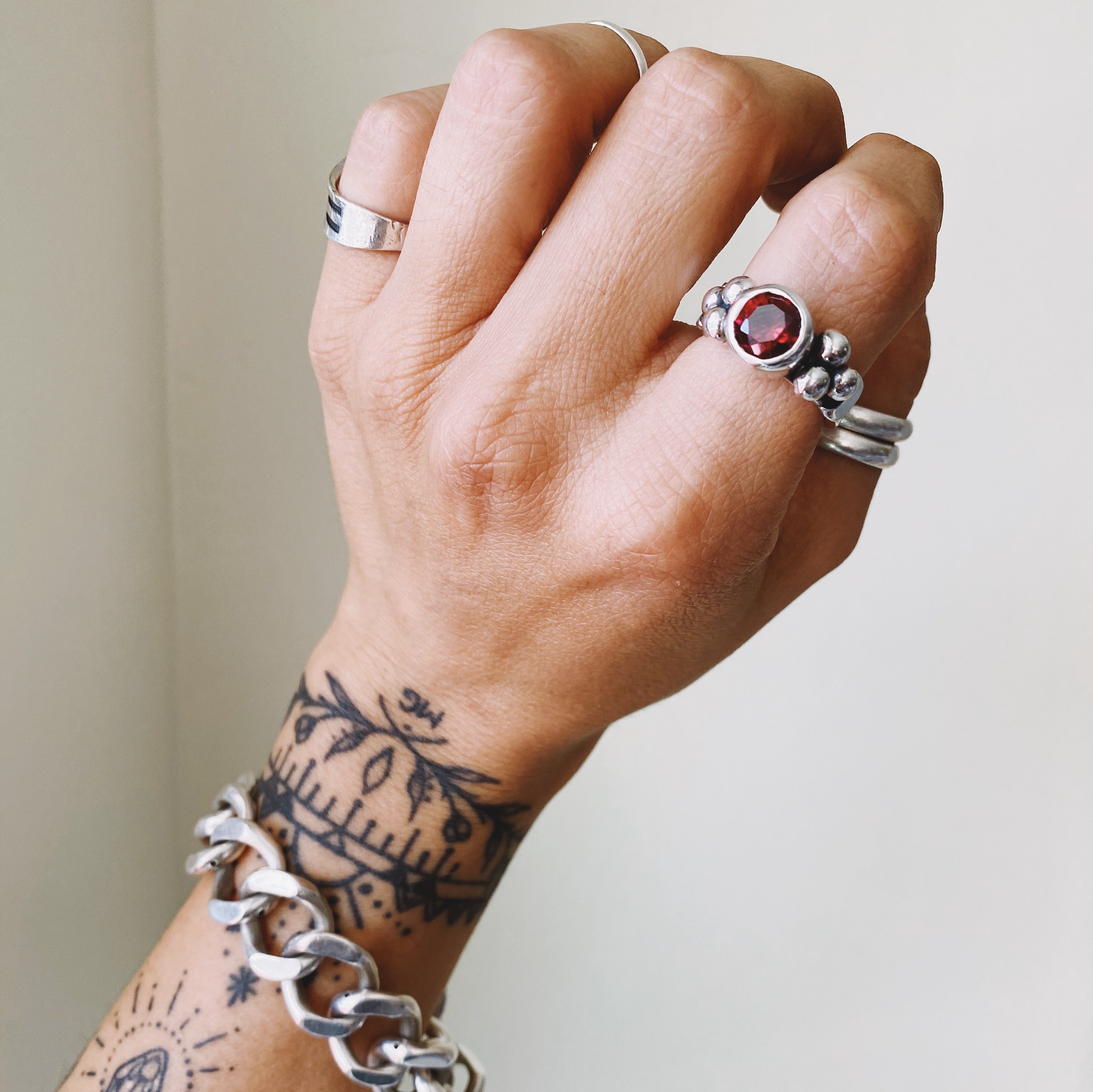 Anillo Elisa Lunar Rubi