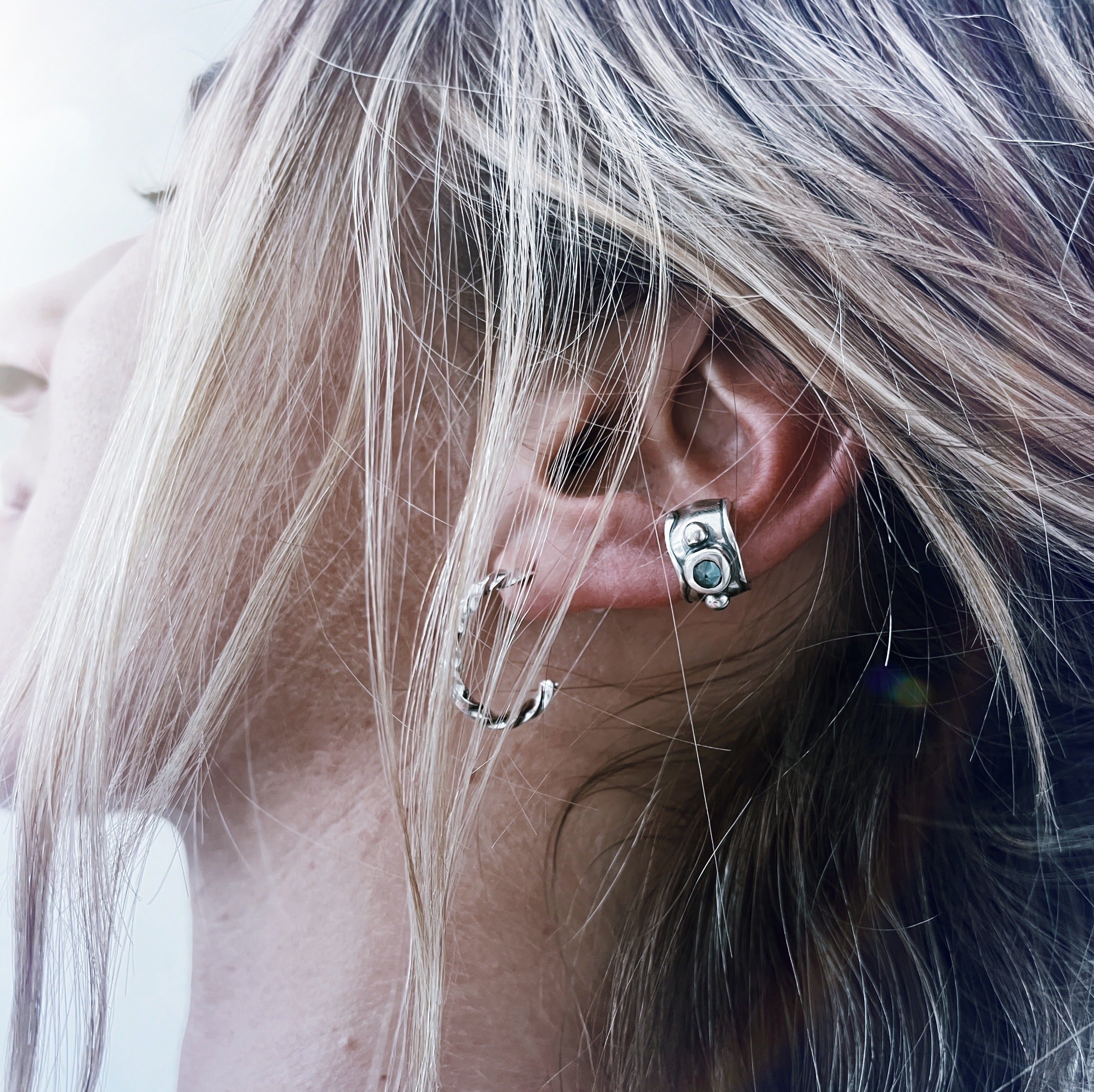 Ear Cuff Waves + Topacio London Blue