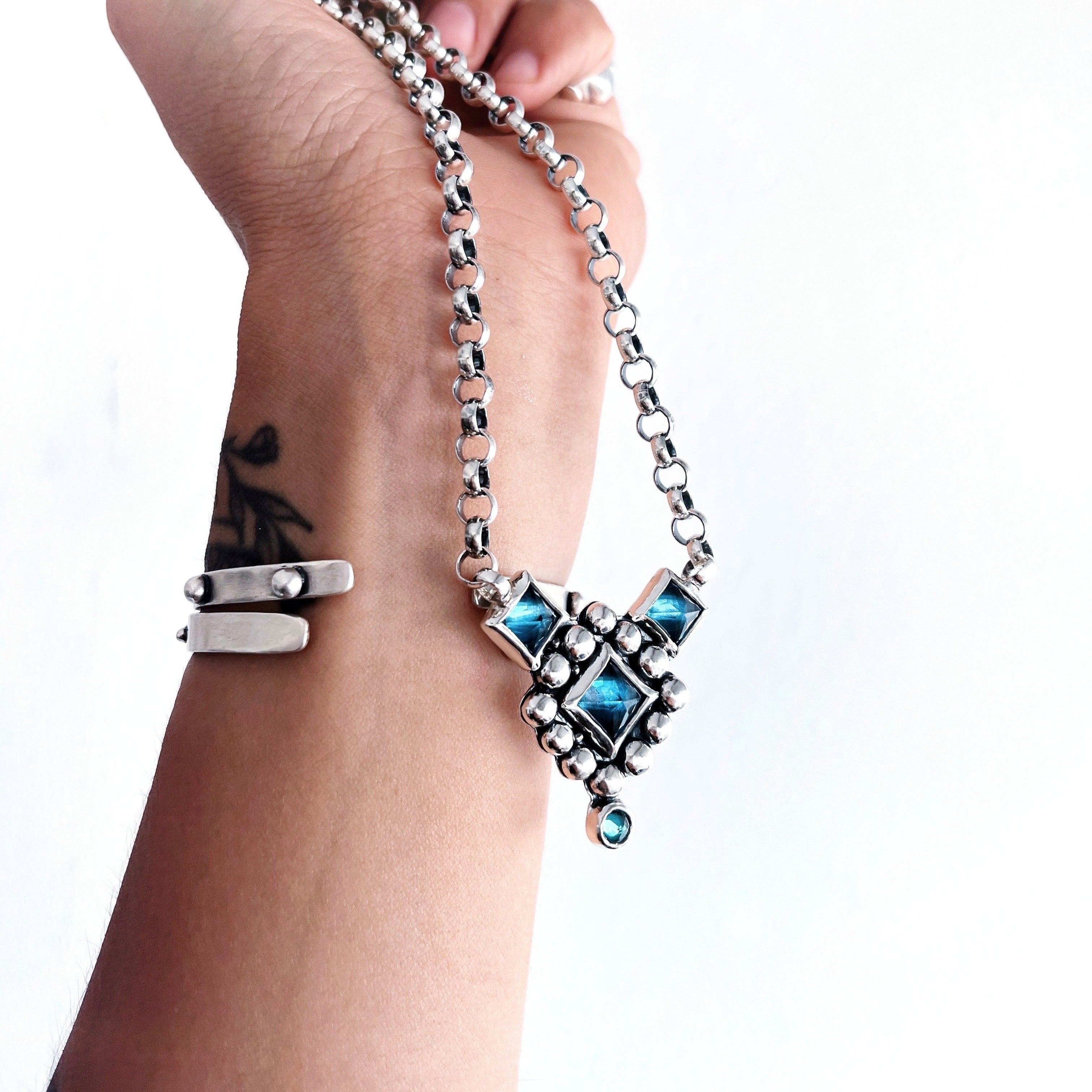 Collar Joyce- Topacio London - PREVENTA