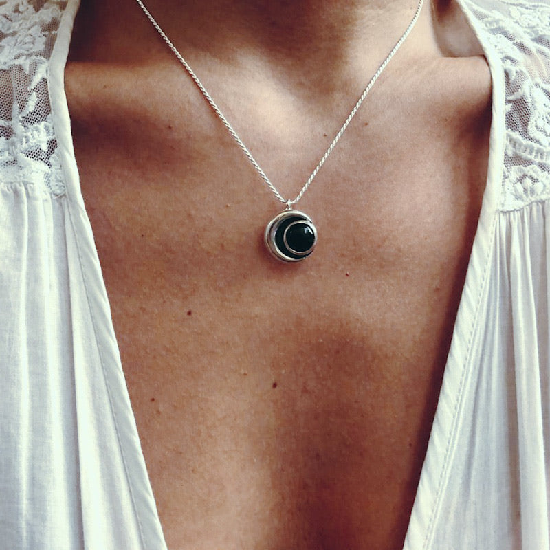 Colgante Medalla Eclipse Onix