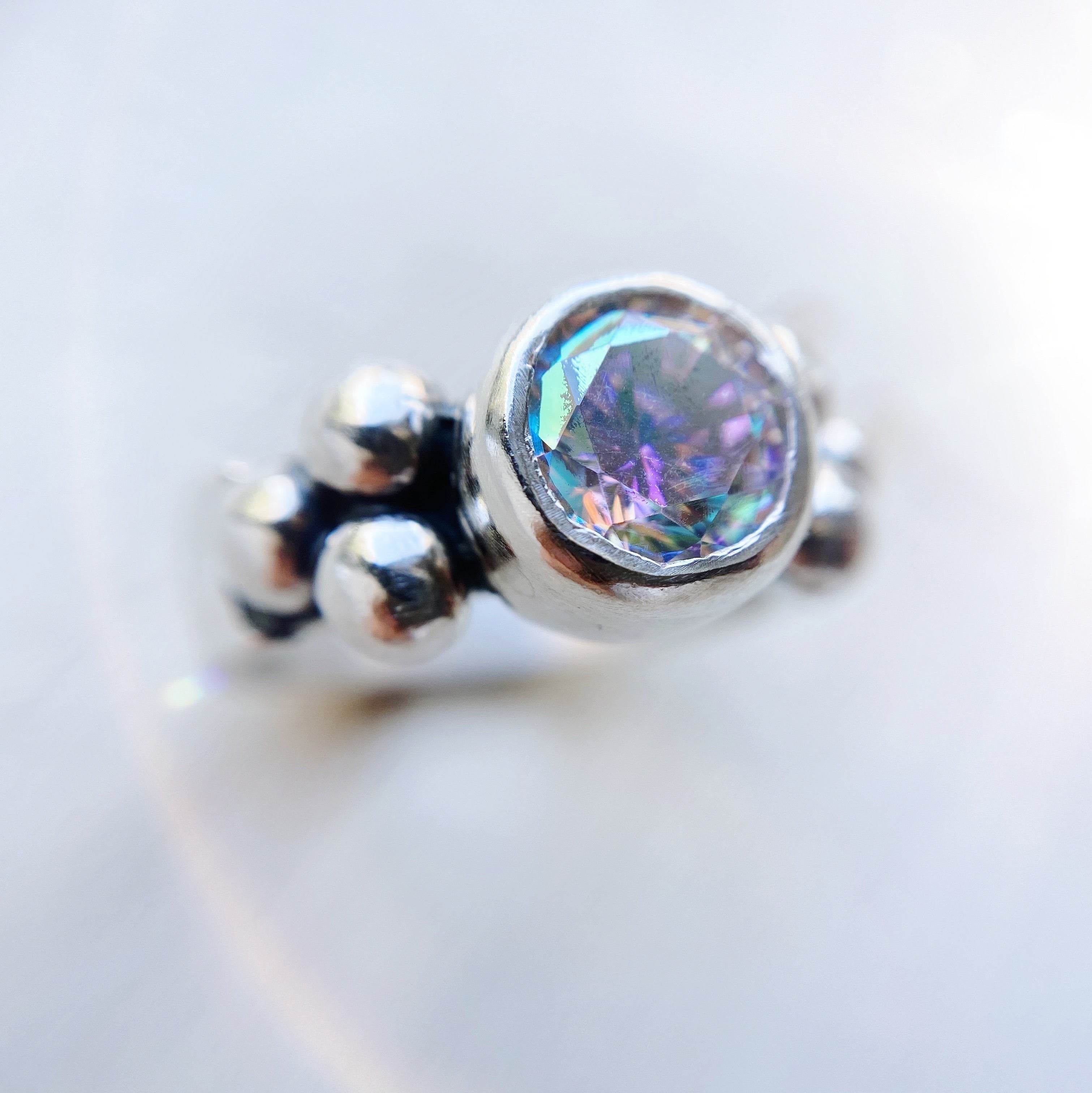 Anillo Elisa Lunar Cristal Aurora