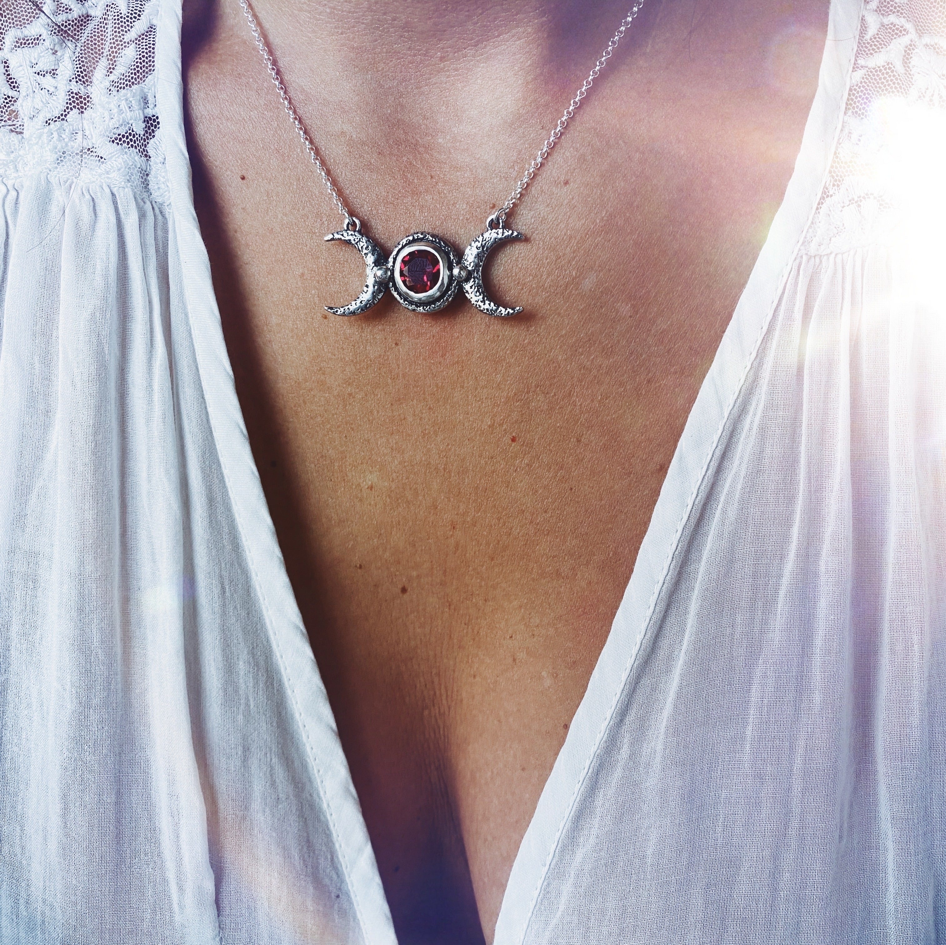 Collar Hecate Ruby
