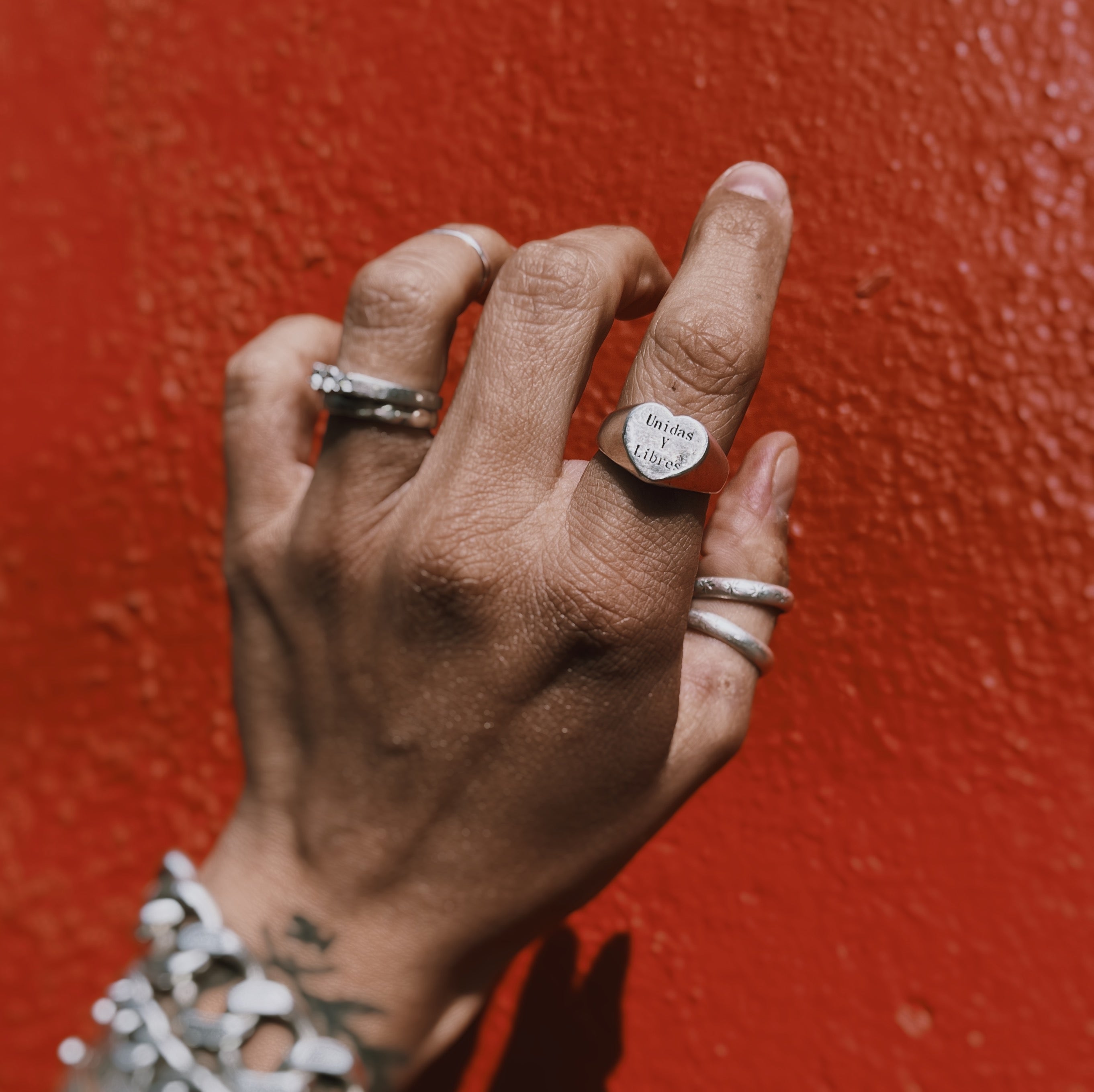 Anillo Sello 8M - Unidas y Libres