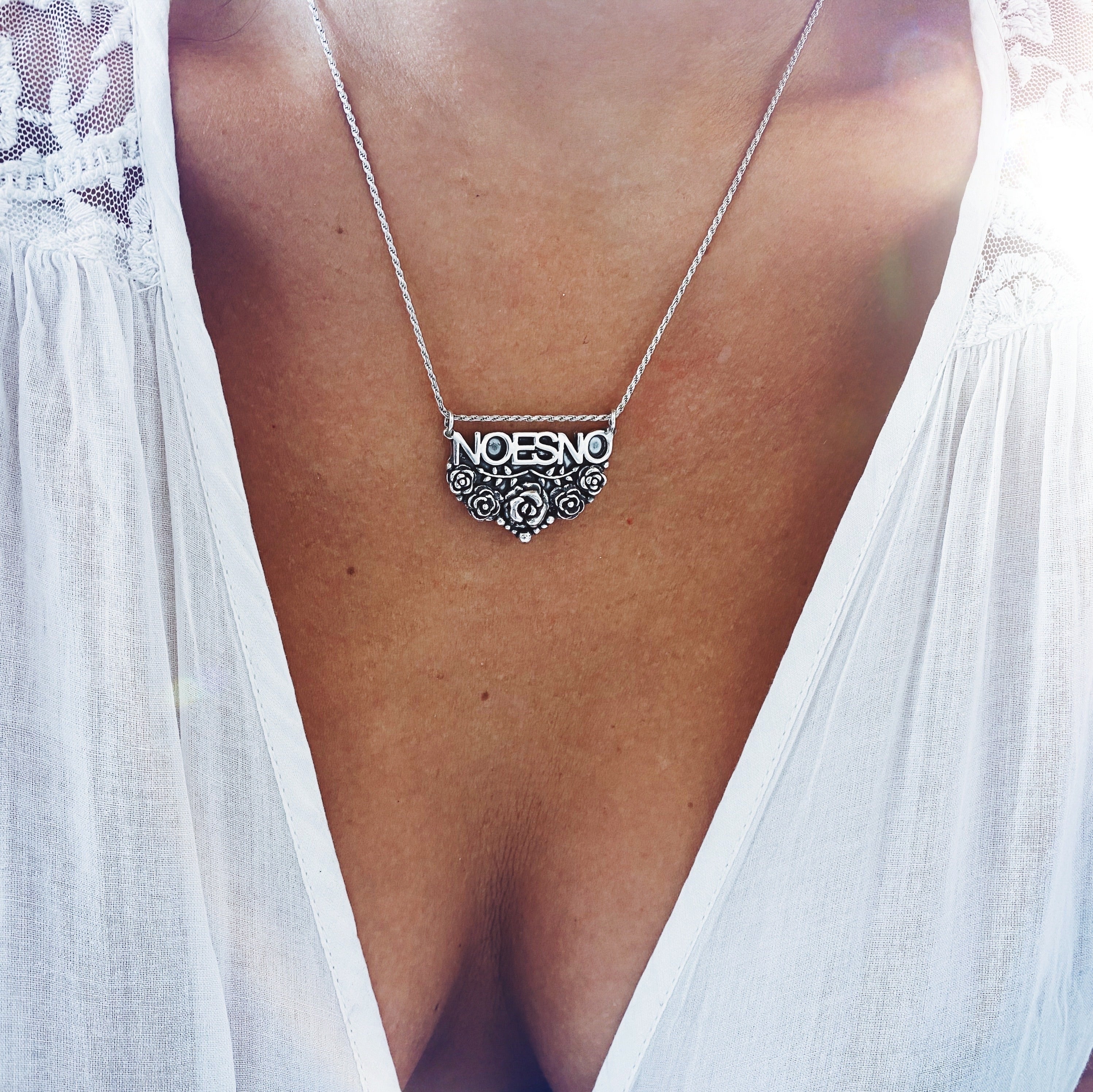 Collar 8M “No es No”