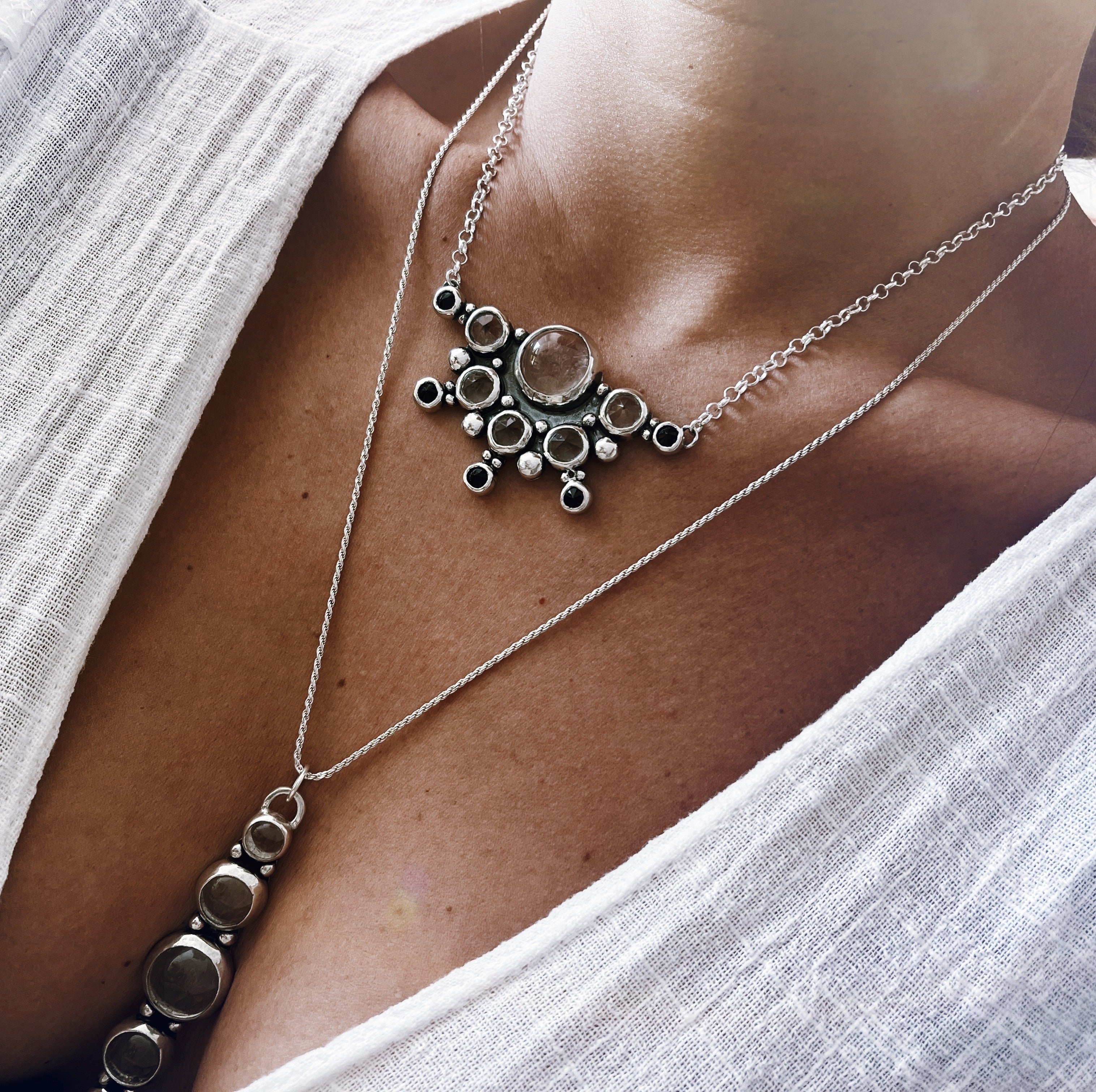 Collar Reina Isabel I - White Spike