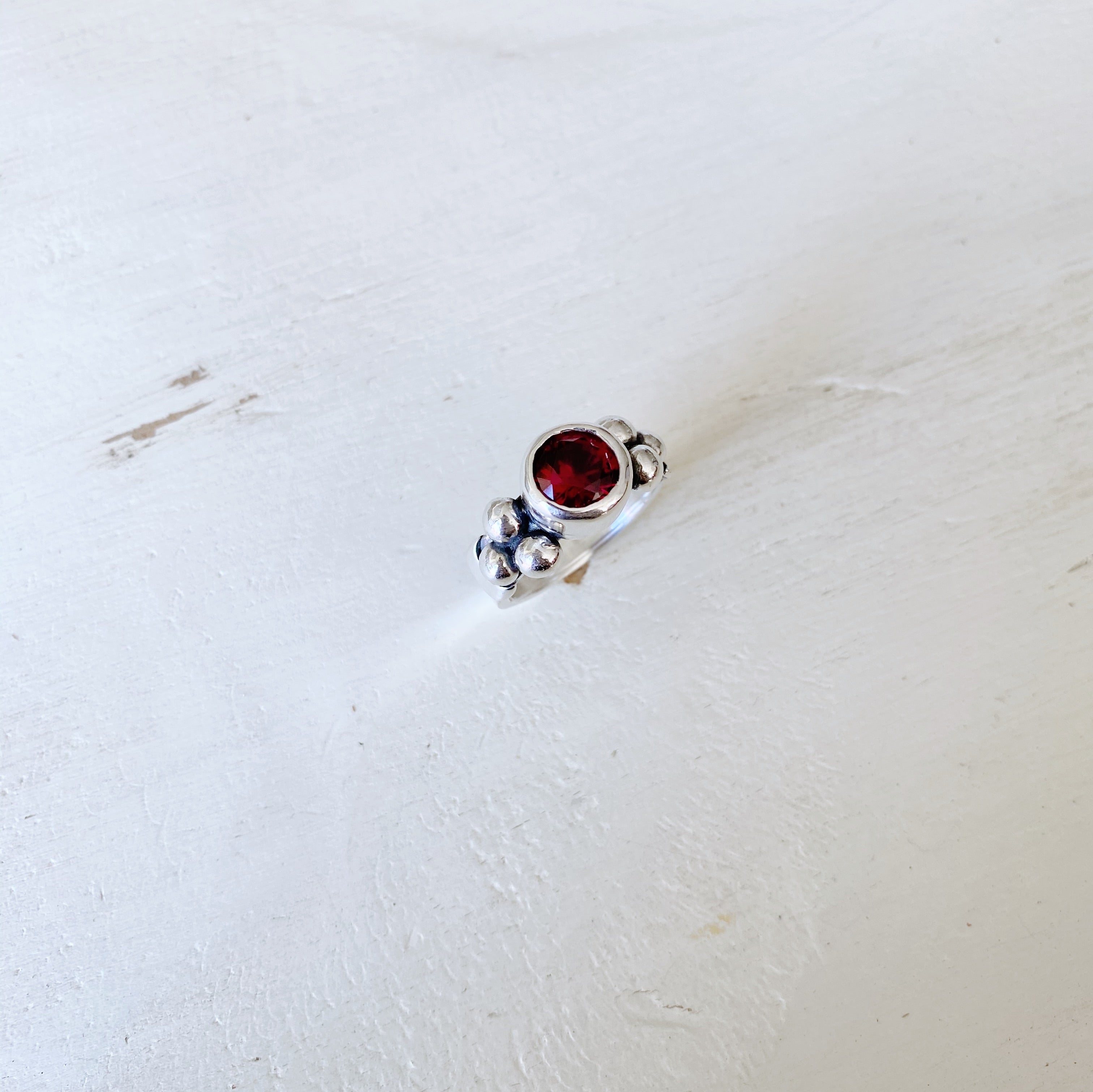 Anillo Elisa Lunar Rubi